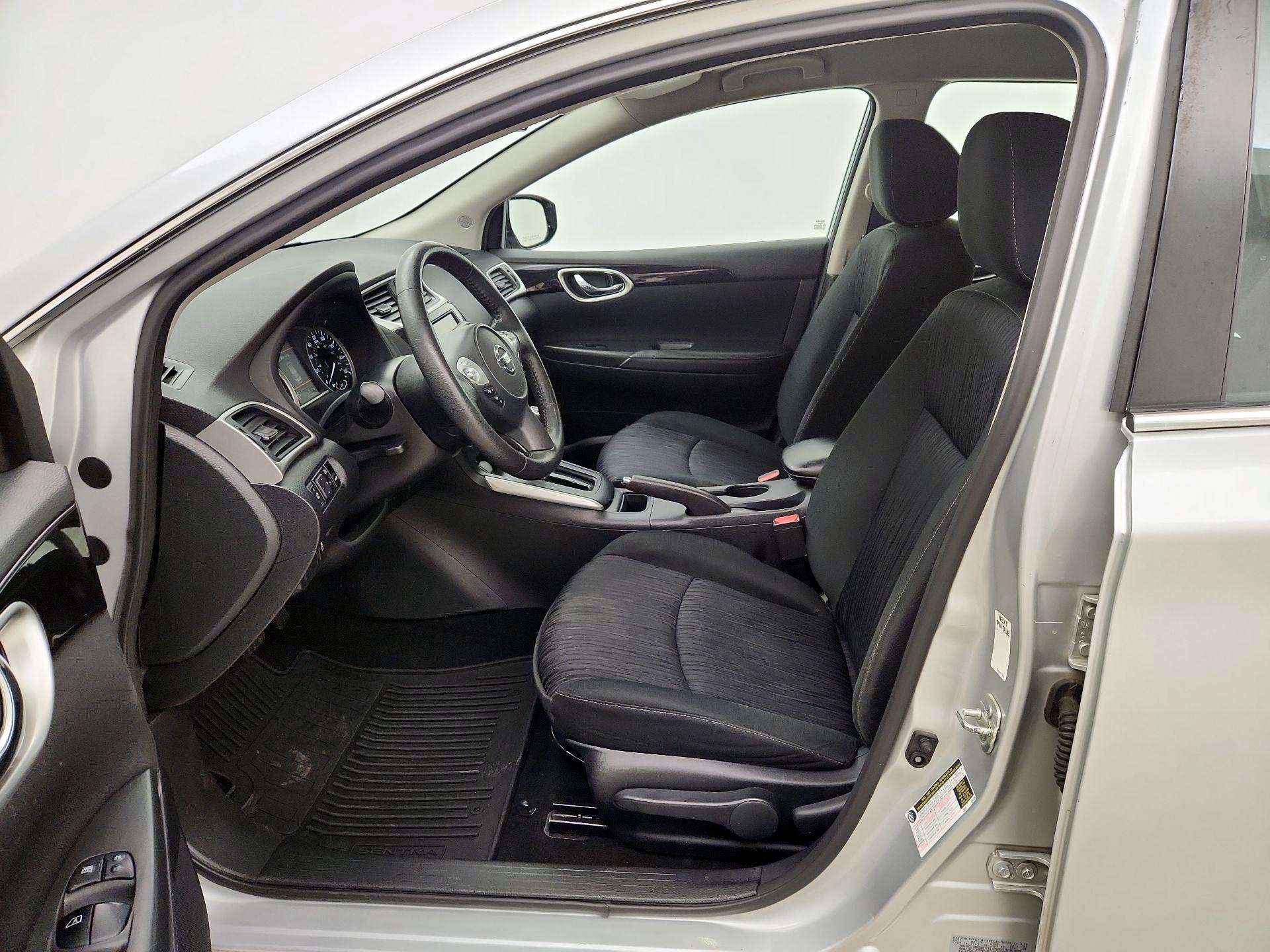 Thumbnail: 2019 Nissan Sentra - 11