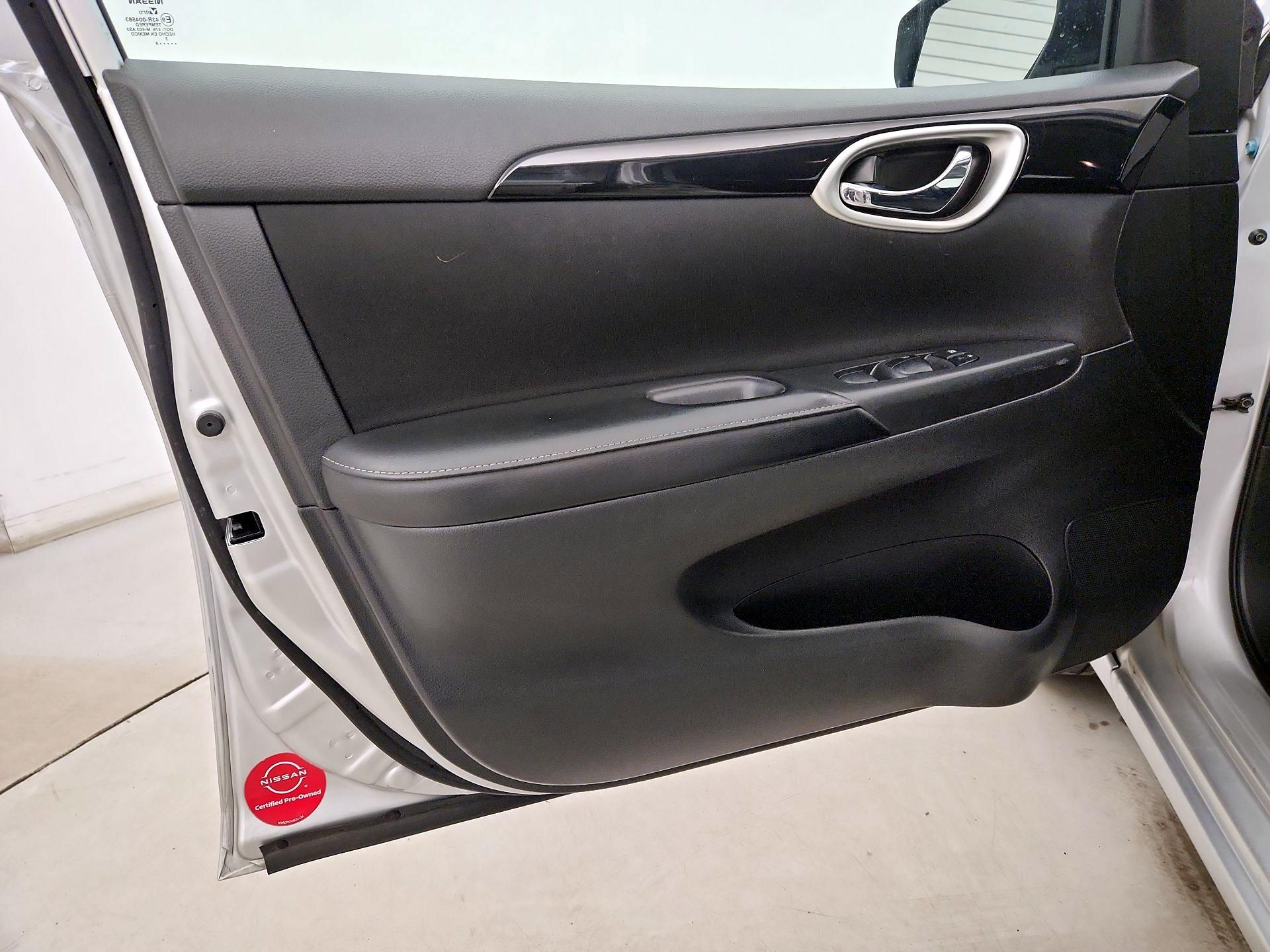 Thumbnail: 2019 Nissan Sentra - 12