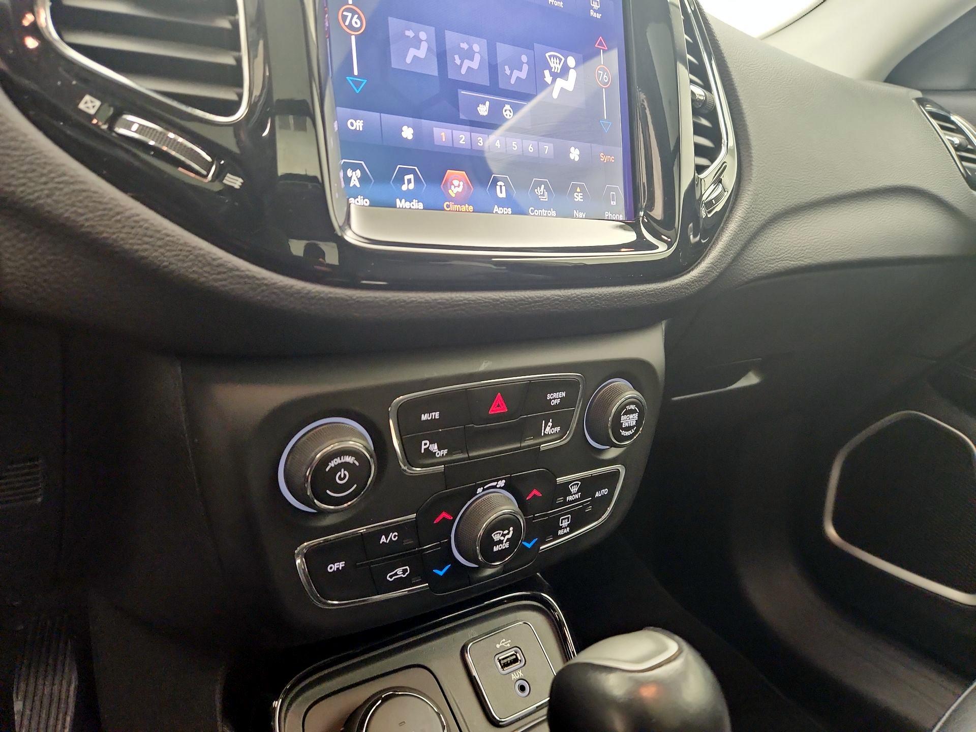 Thumbnail: 2017 Jeep Compass - 17