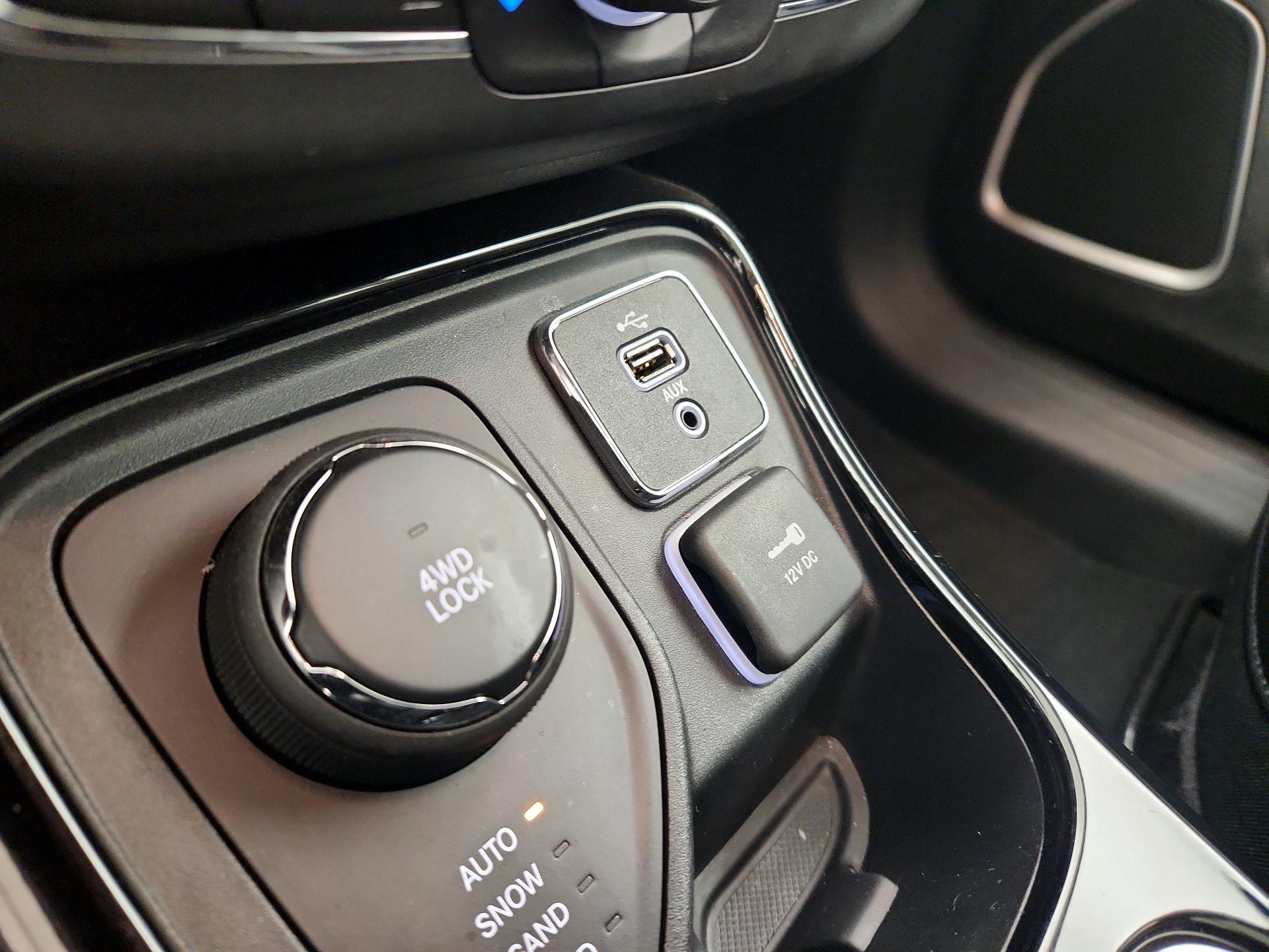 Thumbnail: 2017 Jeep Compass - 19