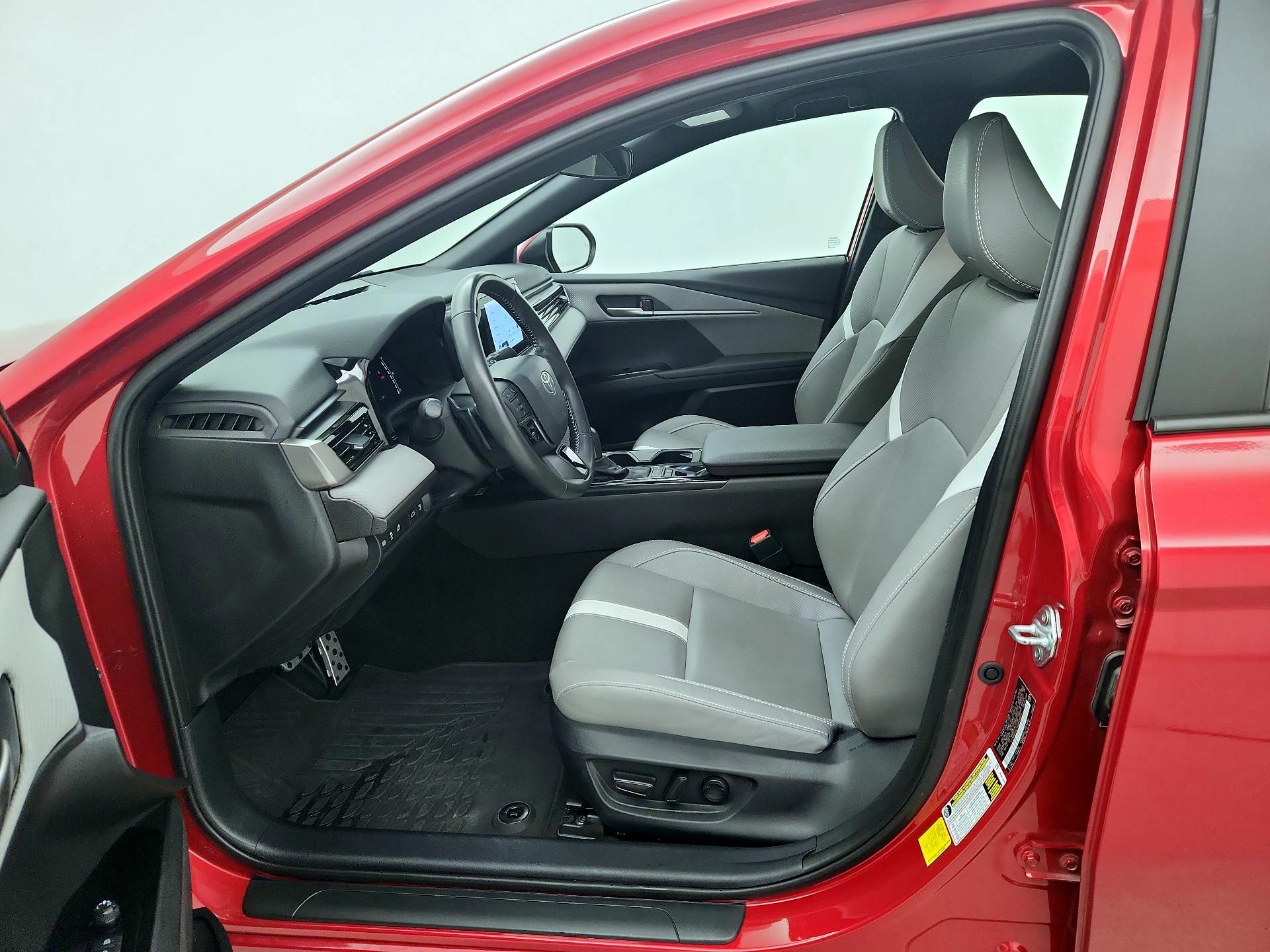 Thumbnail: 2025 Toyota Camry - 11