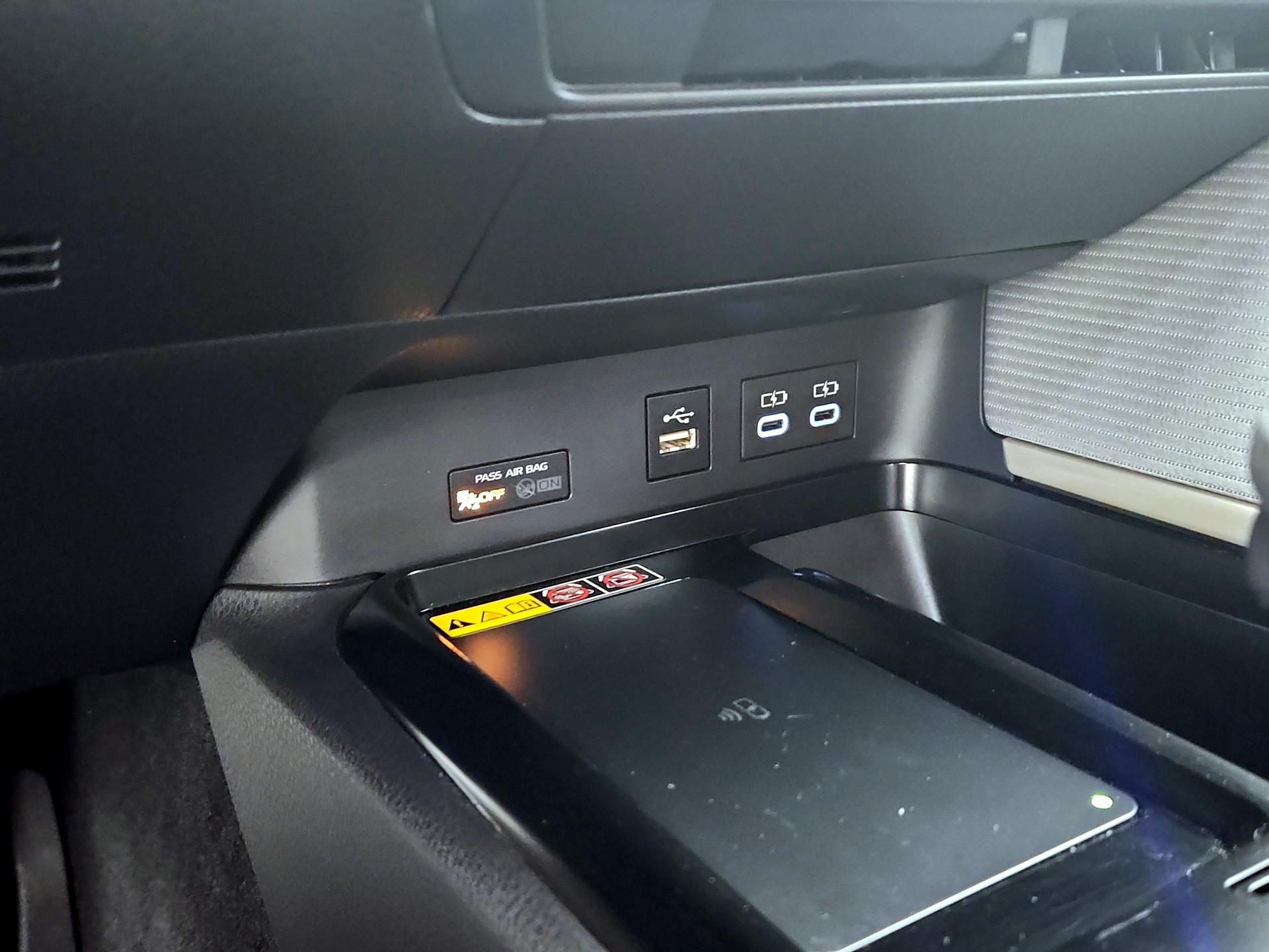 Thumbnail: 2025 Toyota Camry - 18