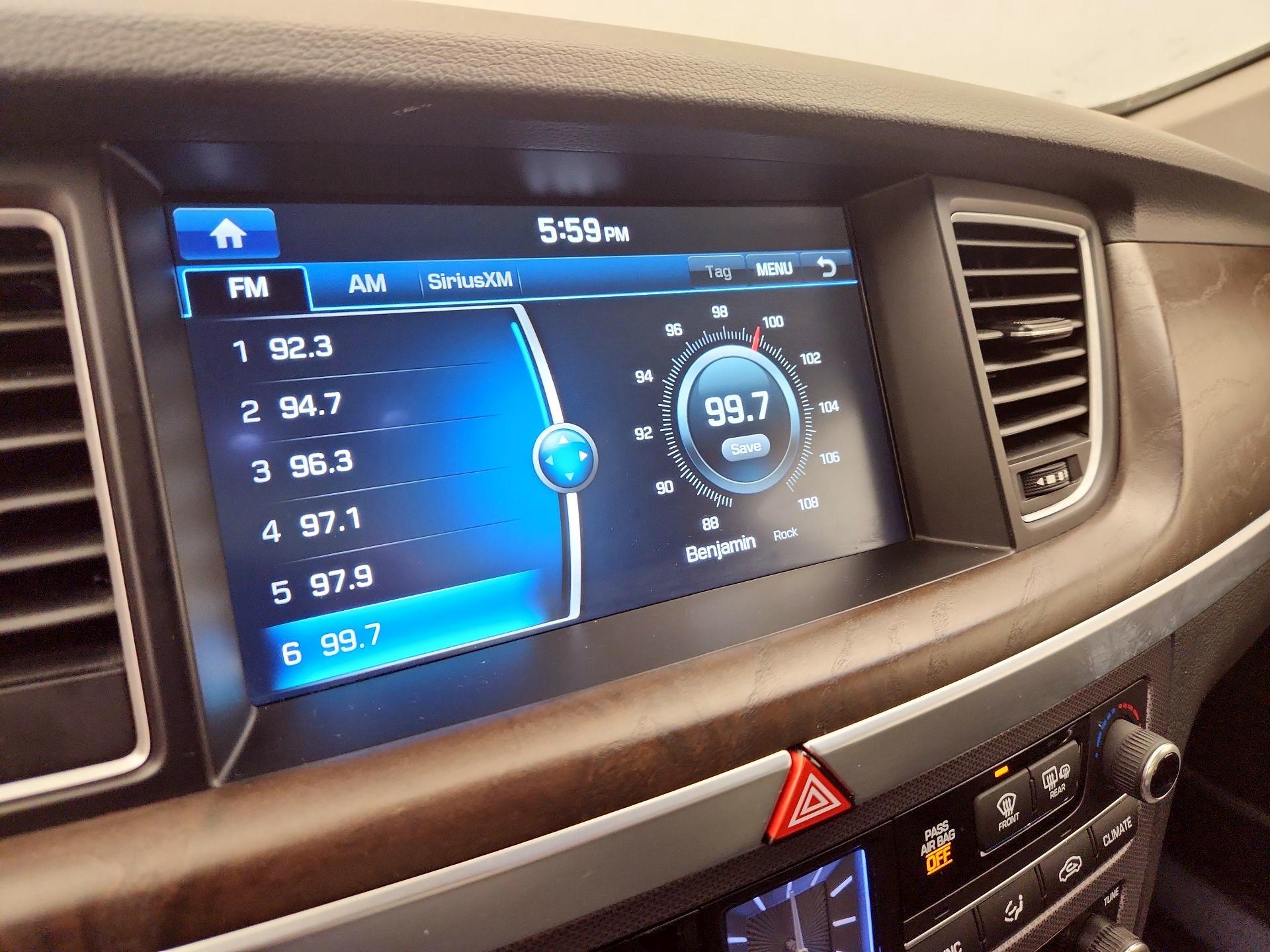 Thumbnail: 2017 Genesis G80 - 16