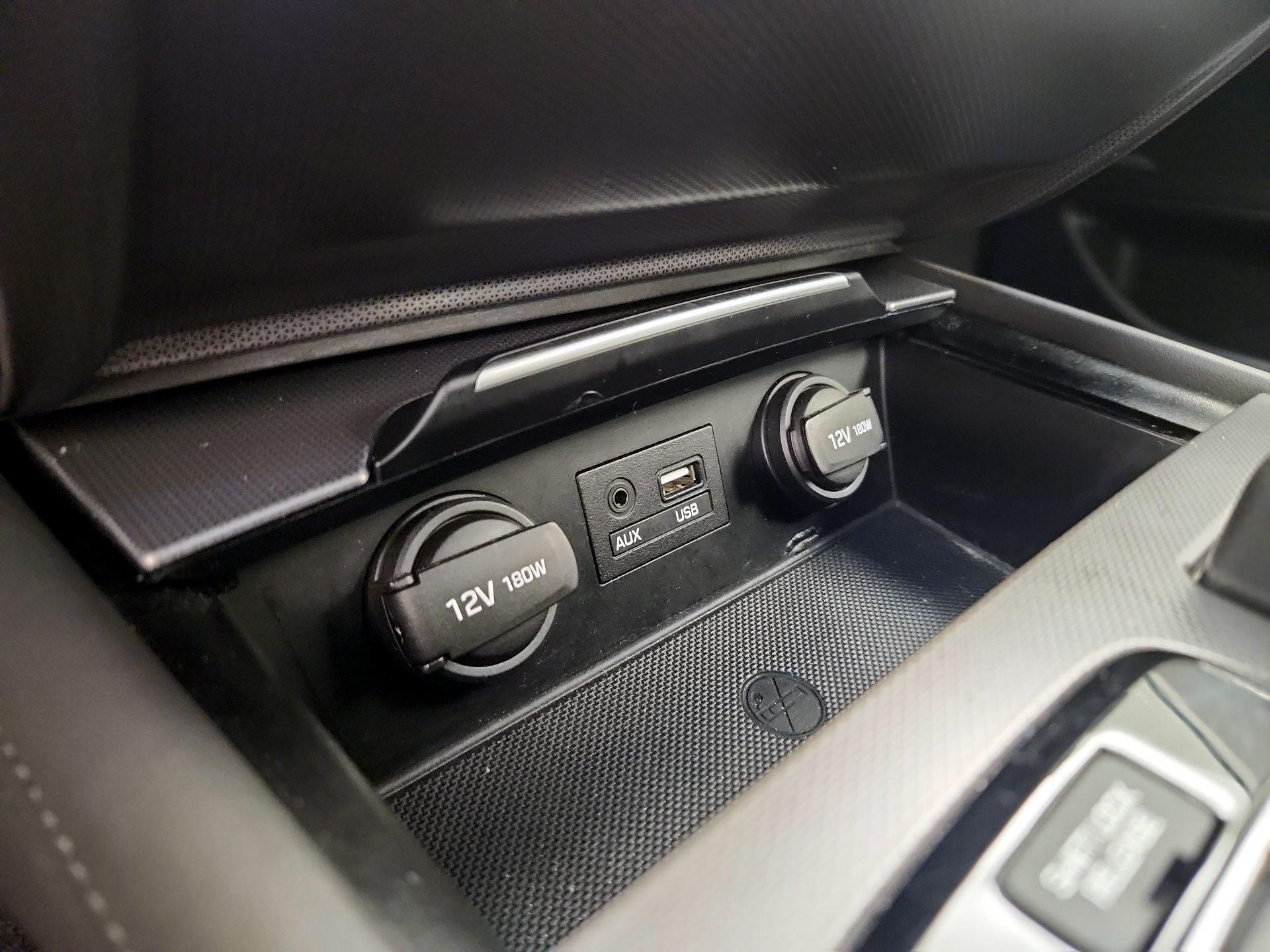 Thumbnail: 2017 Genesis G80 - 19