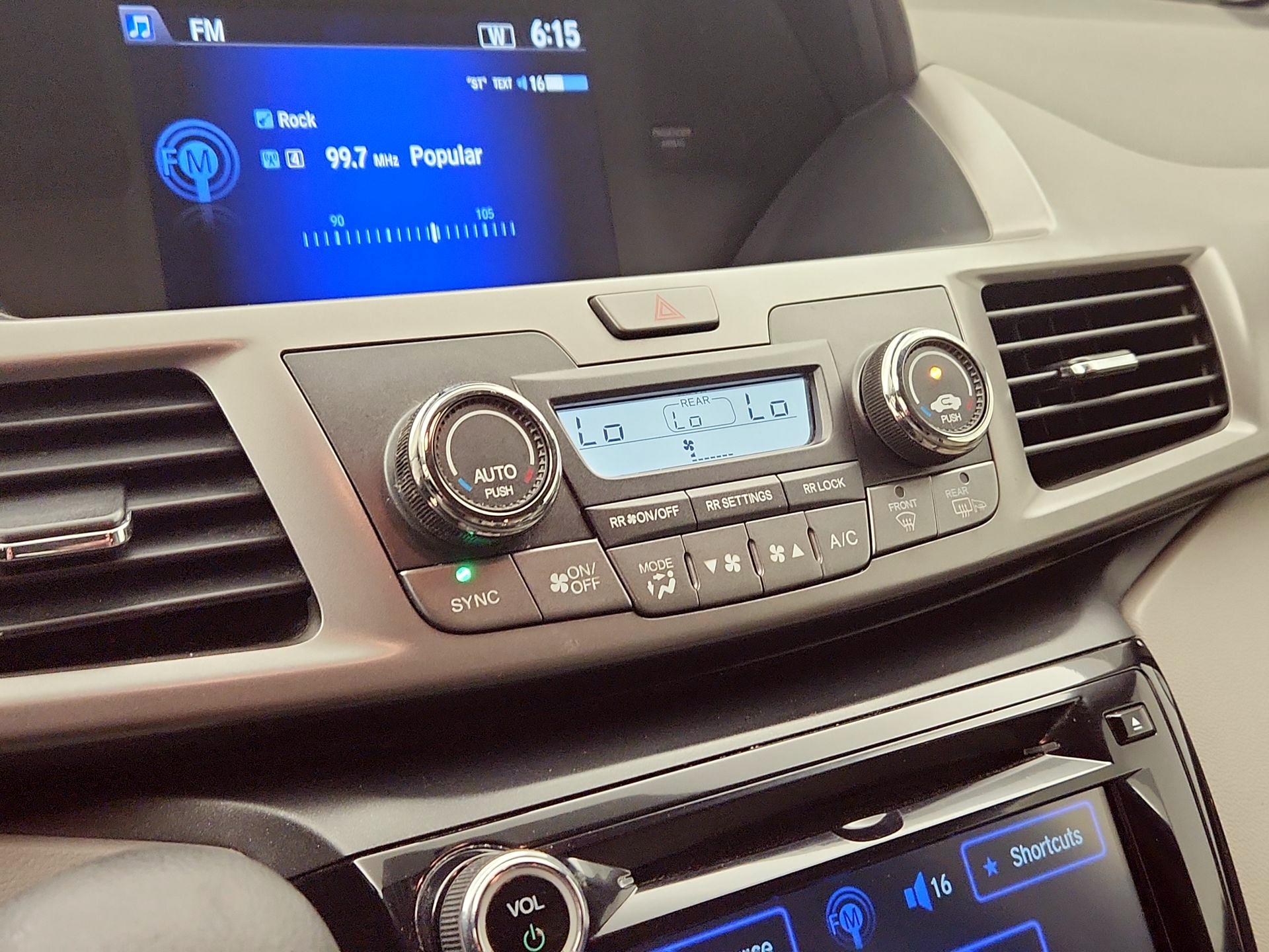 Thumbnail: 2016 Honda Odyssey - 16