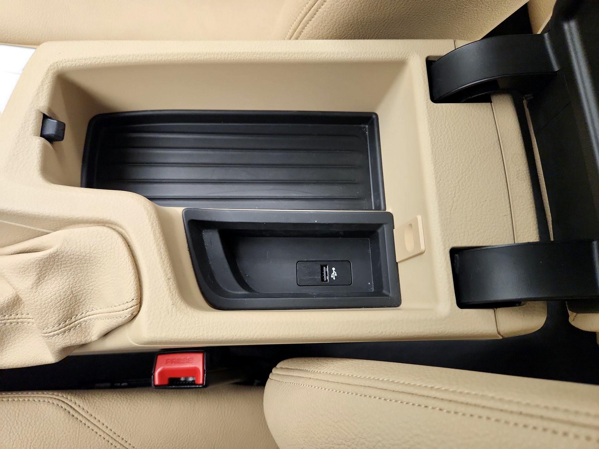 Thumbnail: 2018 BMW 3 Series - 18