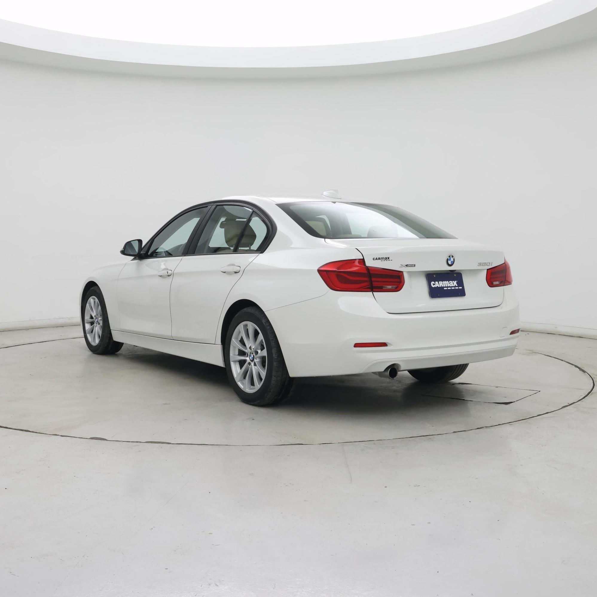 Thumbnail: 2018 BMW 3 Series - 2