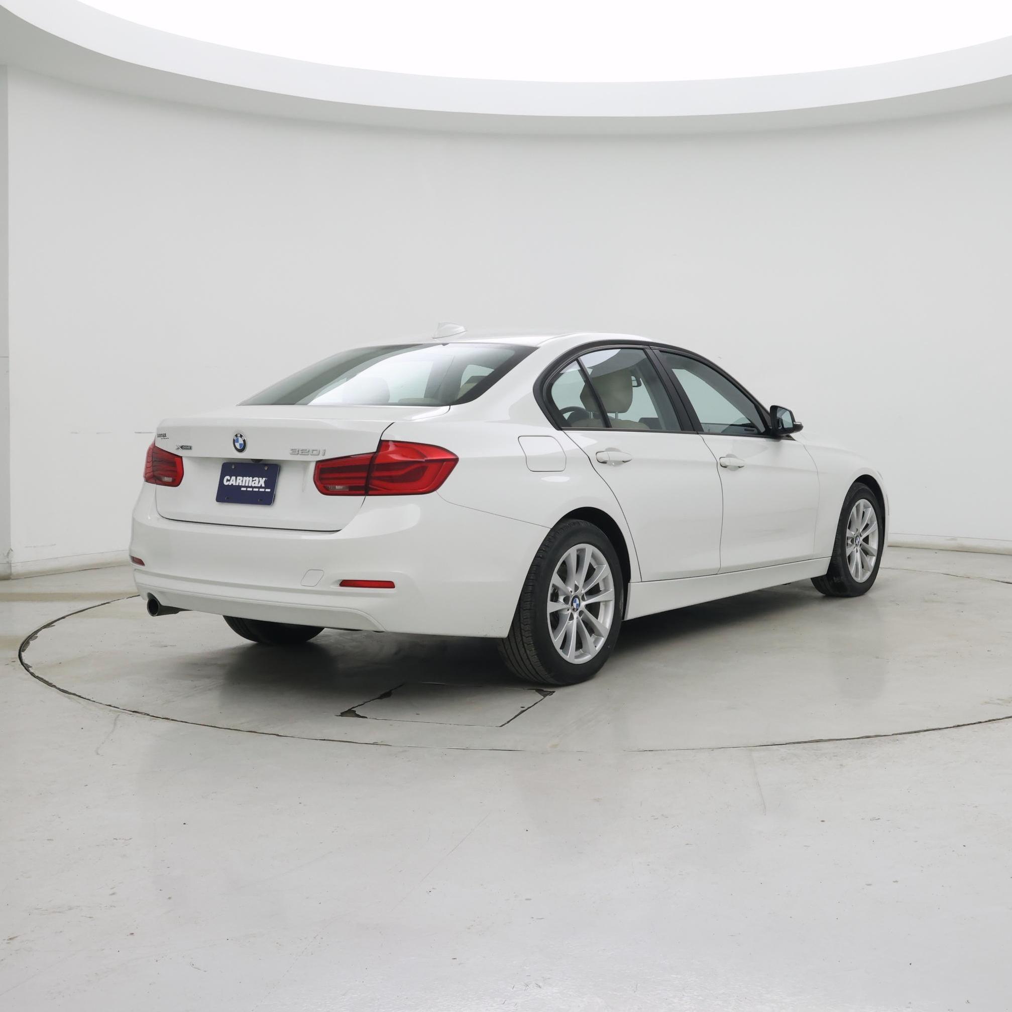 Thumbnail: 2018 BMW 3 Series - 8