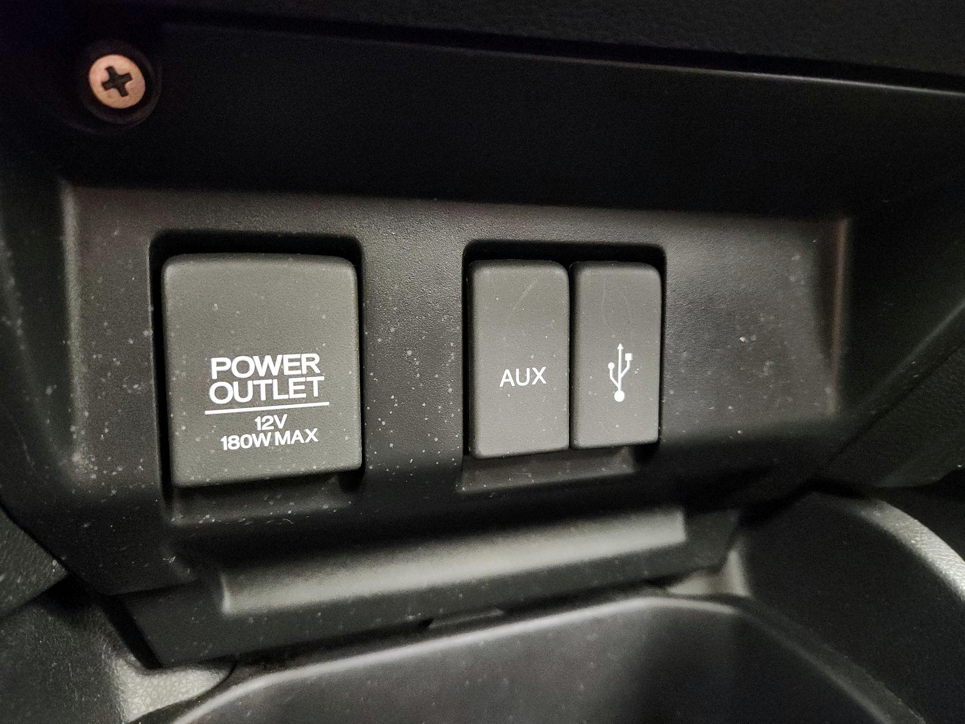 Thumbnail: 2015 Honda Fit - 18