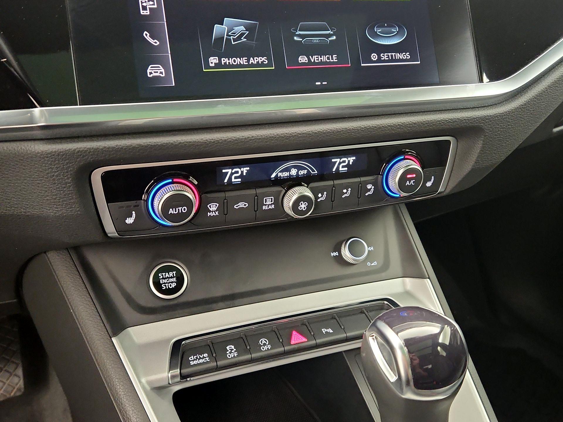 Thumbnail: 2022 Audi Q3 - 16