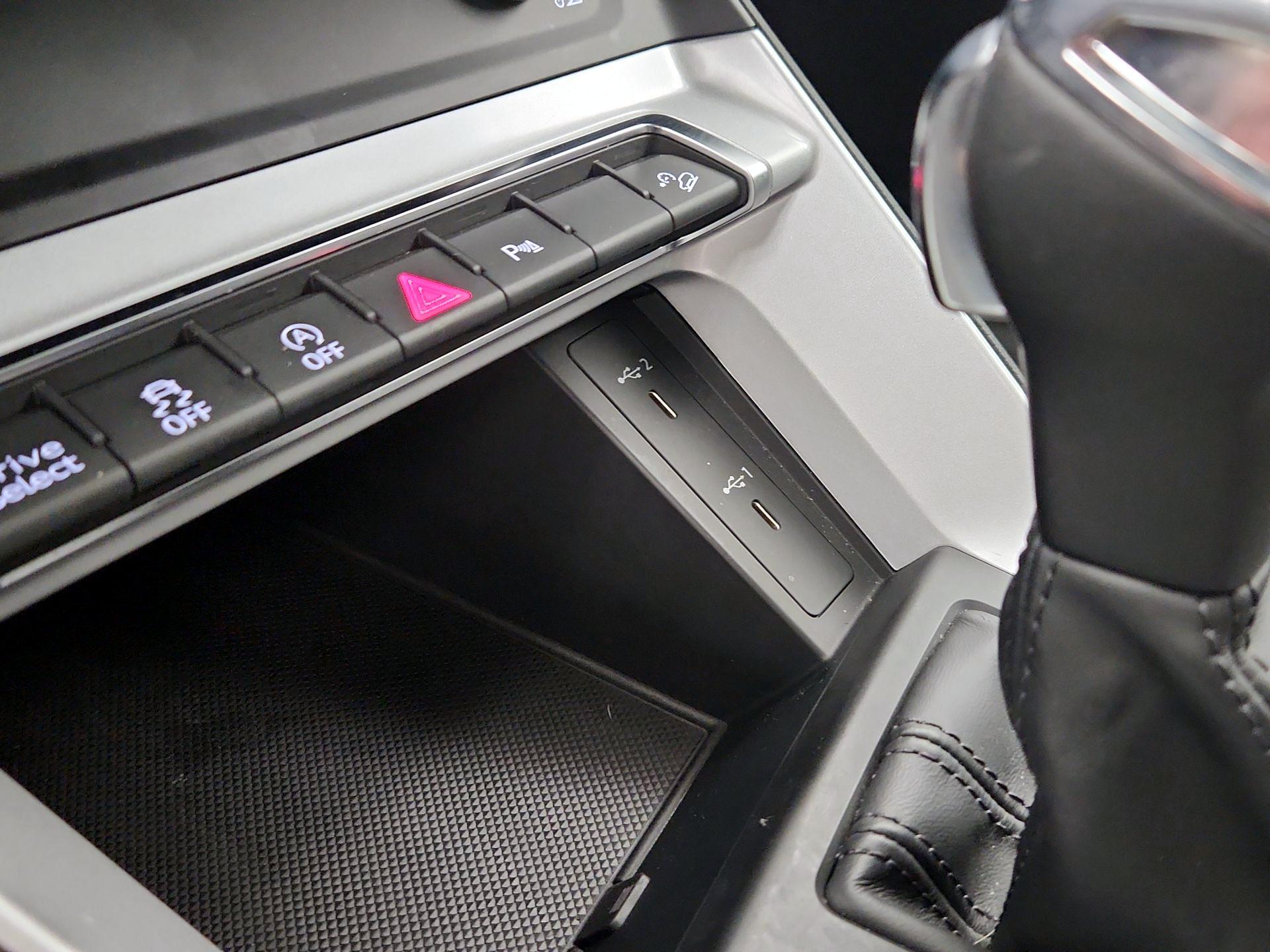 Thumbnail: 2022 Audi Q3 - 18