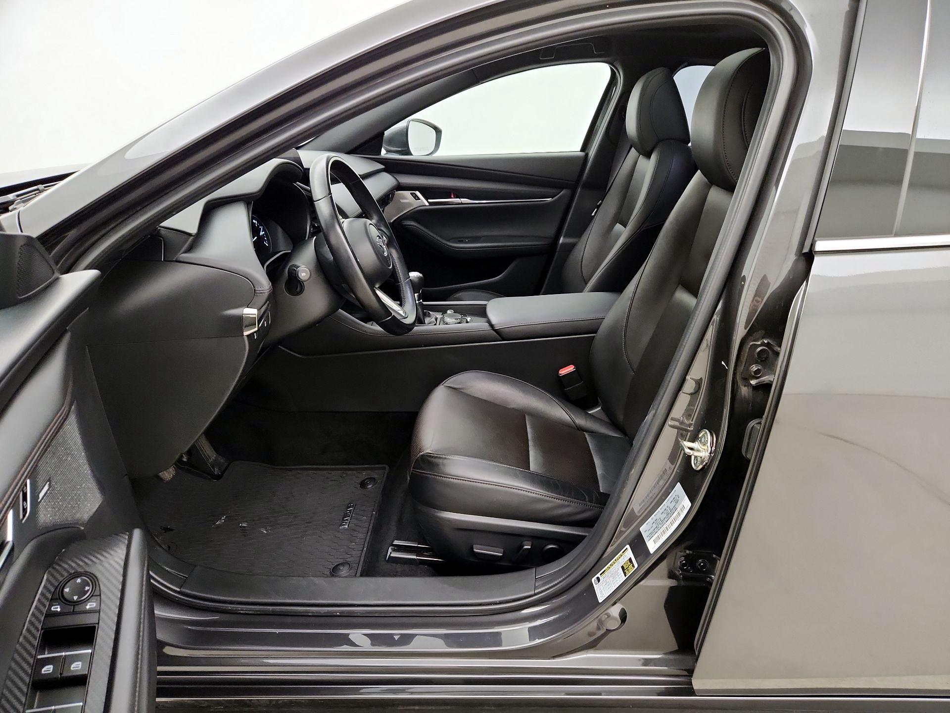 Thumbnail: 2022 Mazda Mazda3 - 11