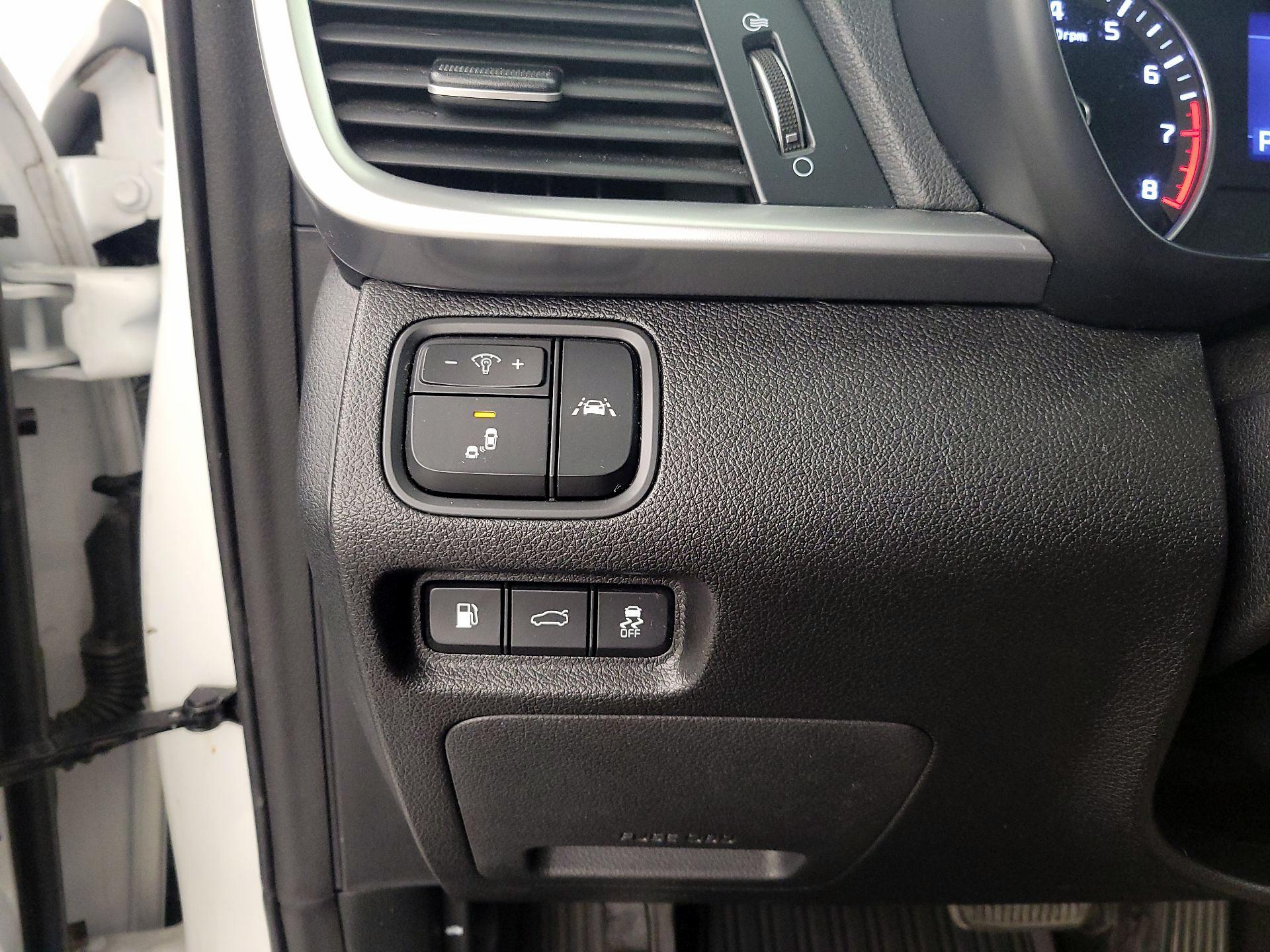 Thumbnail: 2019 Kia Optima - 13