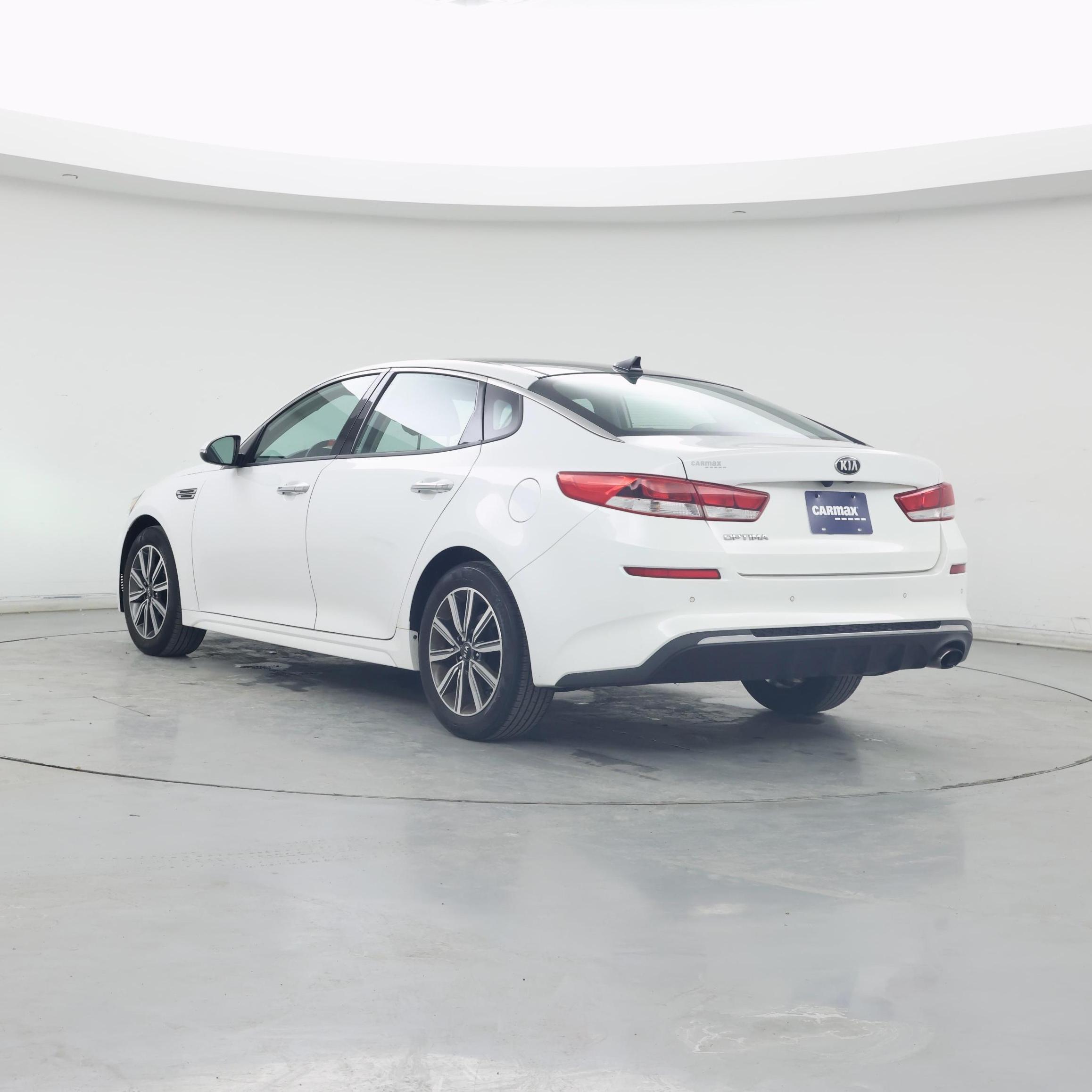 Thumbnail: 2019 Kia Optima - 2