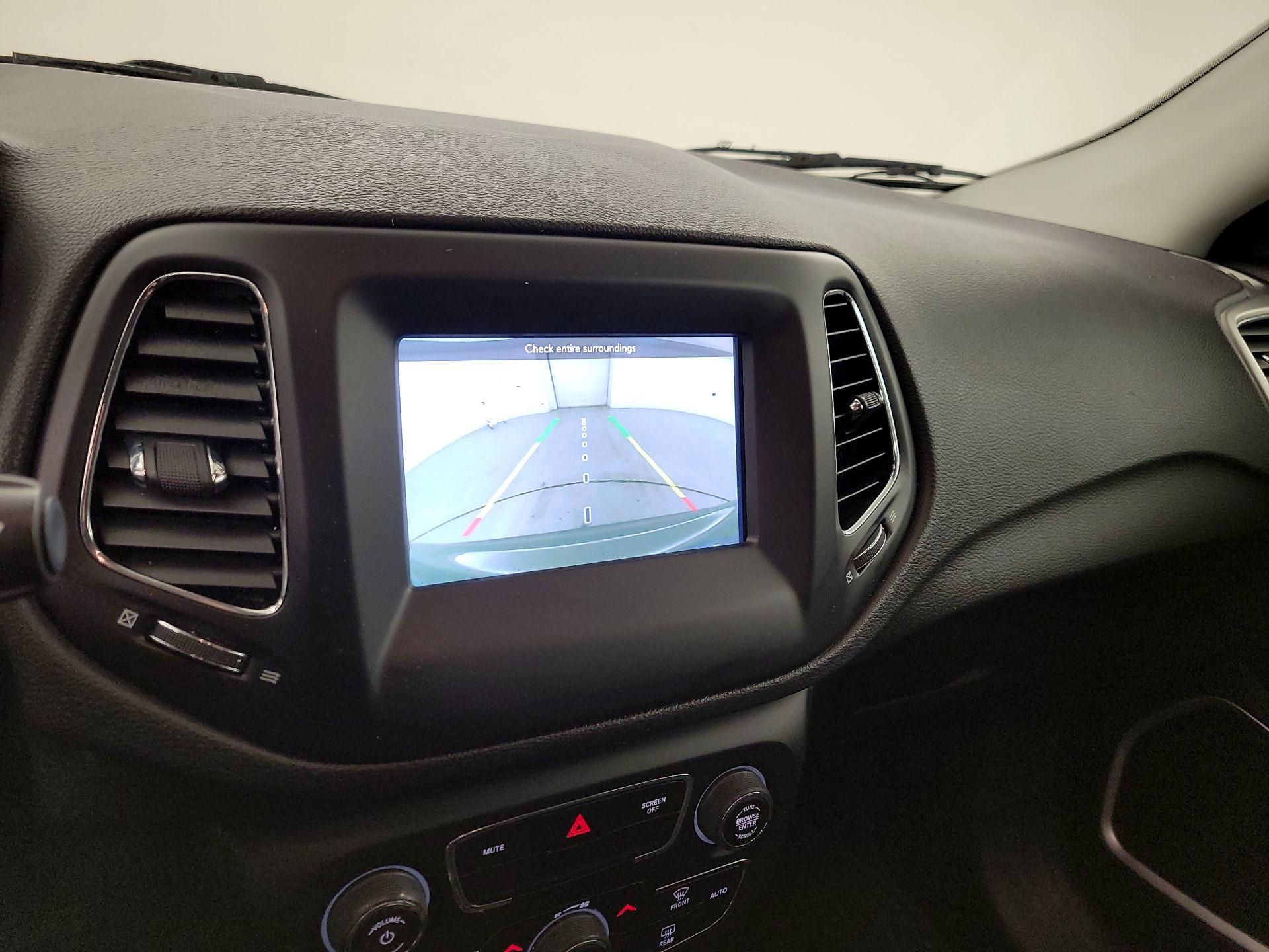 Thumbnail: 2018 Jeep Compass - 14