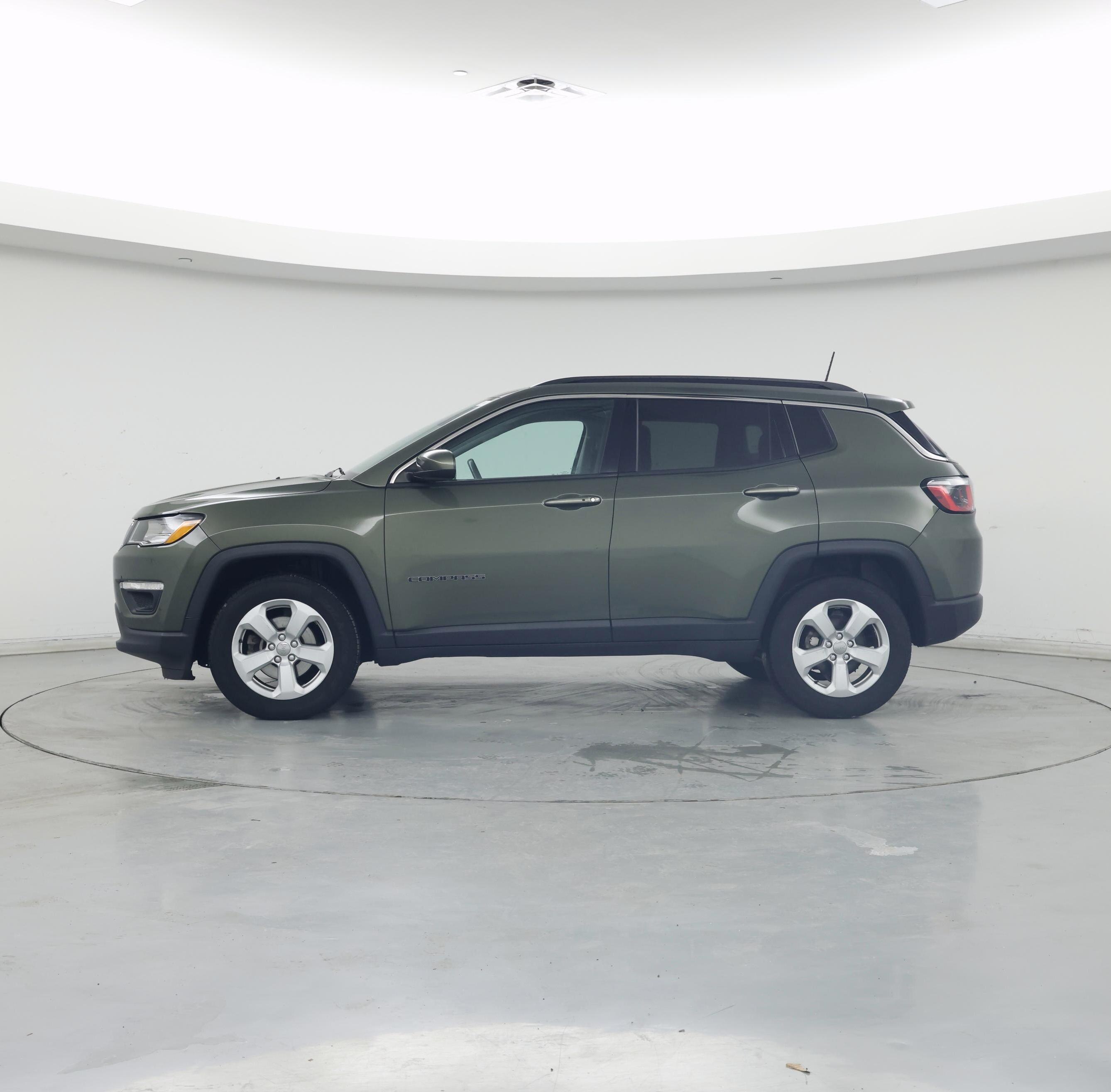 Thumbnail: 2018 Jeep Compass - 3
