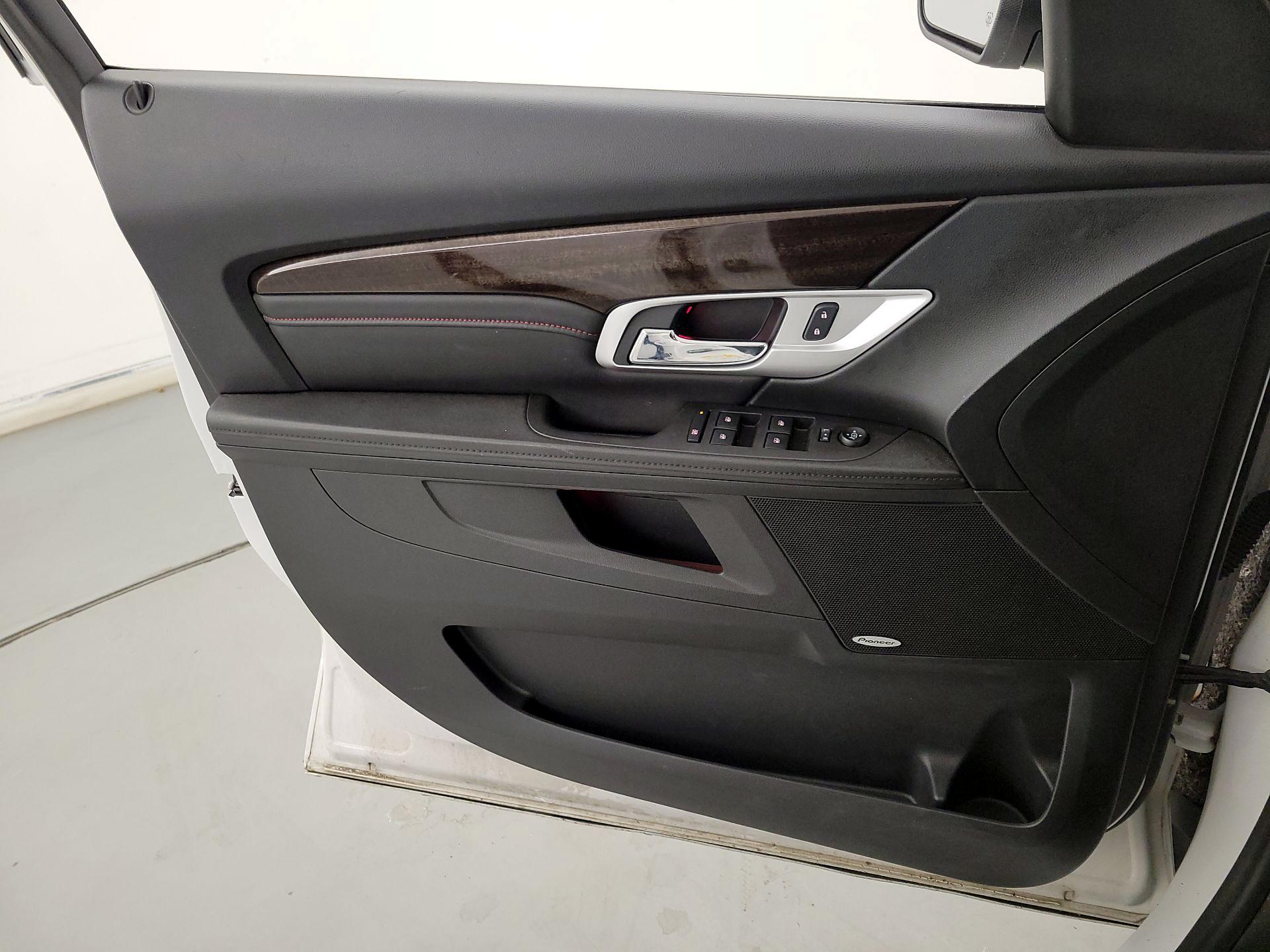 Thumbnail: 2017 GMC Terrain - 12