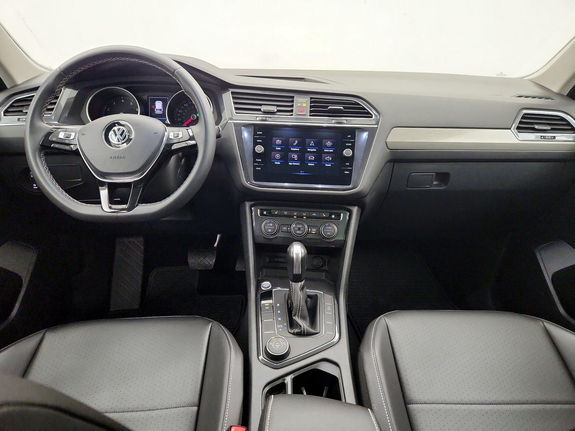 Thumbnail: 2021 Volkswagen Tiguan - 9