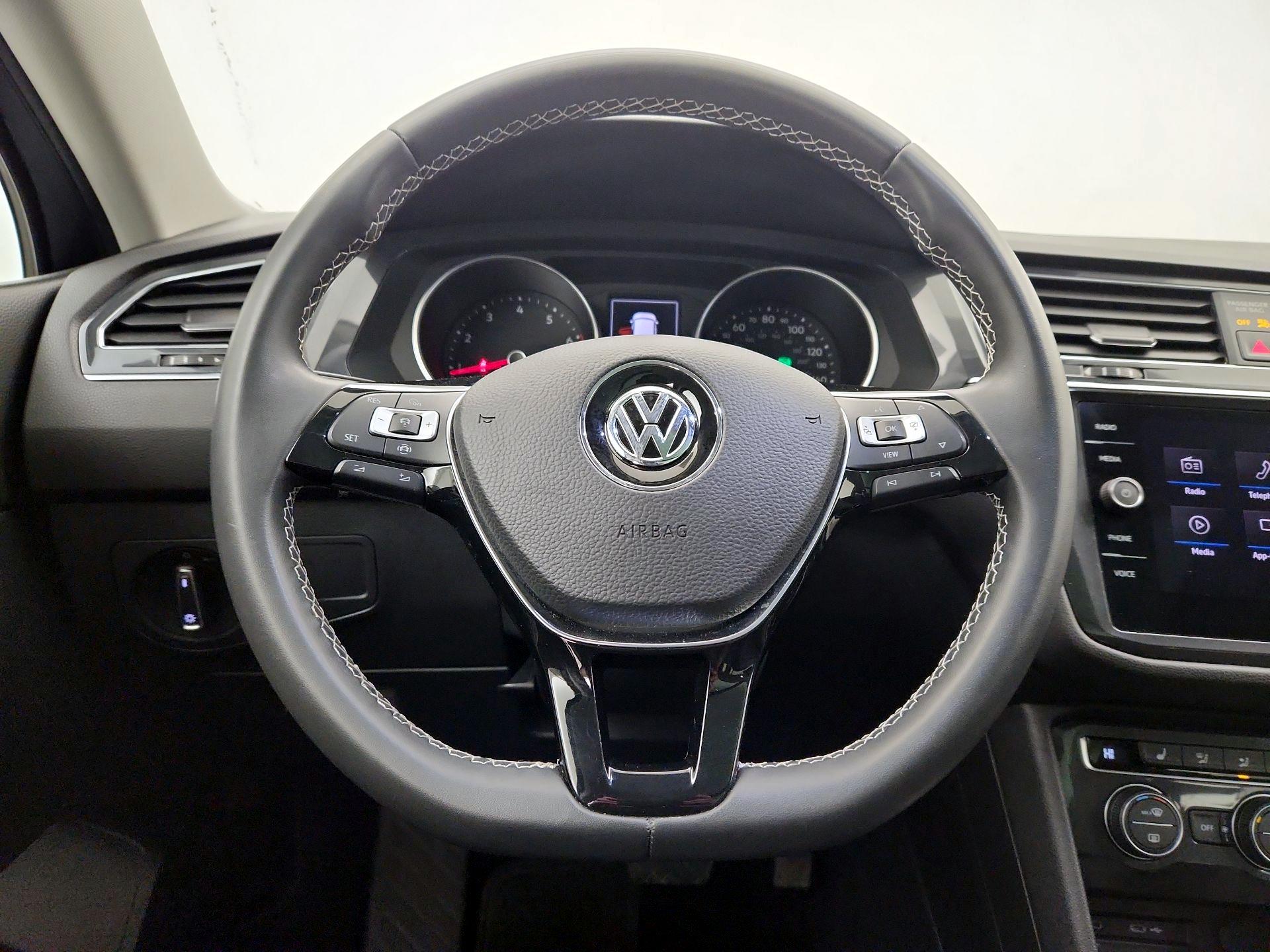 Thumbnail: 2021 Volkswagen Tiguan - 10