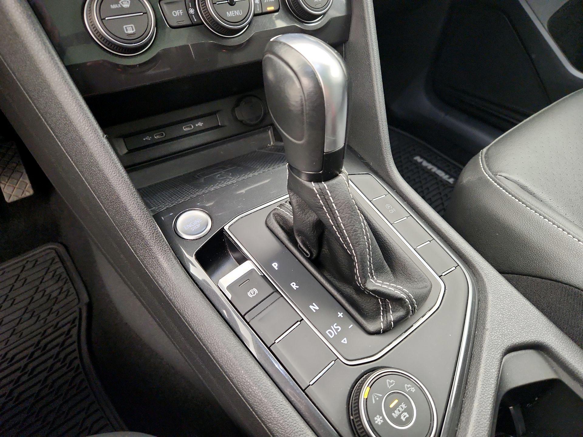 Thumbnail: 2021 Volkswagen Tiguan - 17