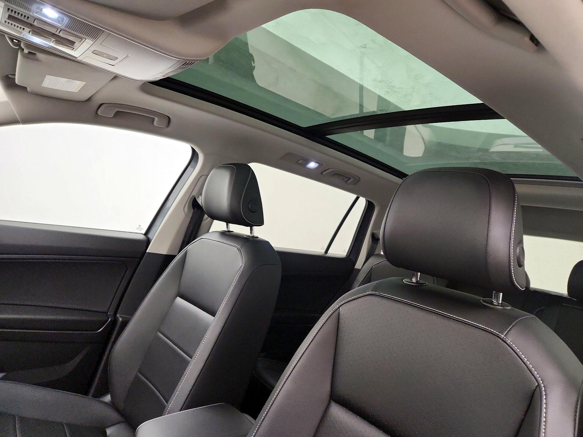 Thumbnail: 2021 Volkswagen Tiguan - 19