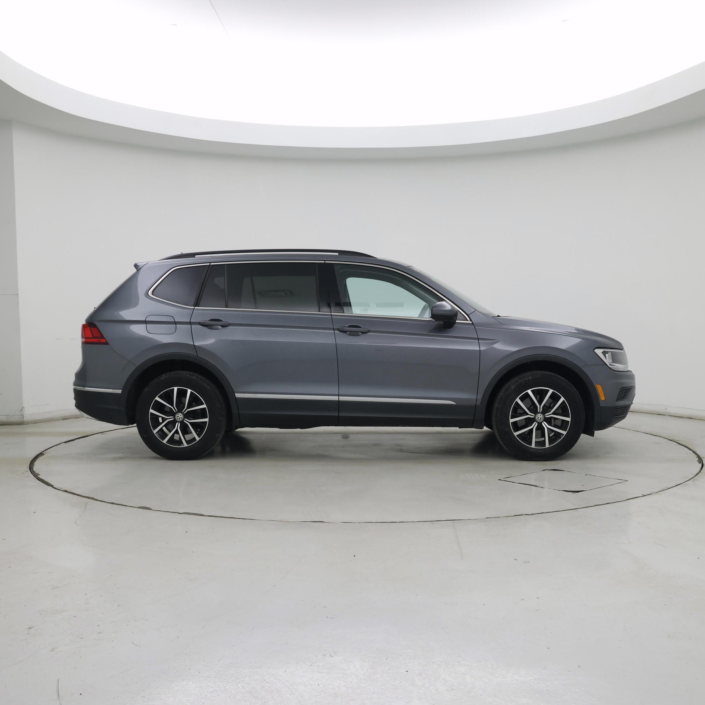 Thumbnail: 2021 Volkswagen Tiguan - 7