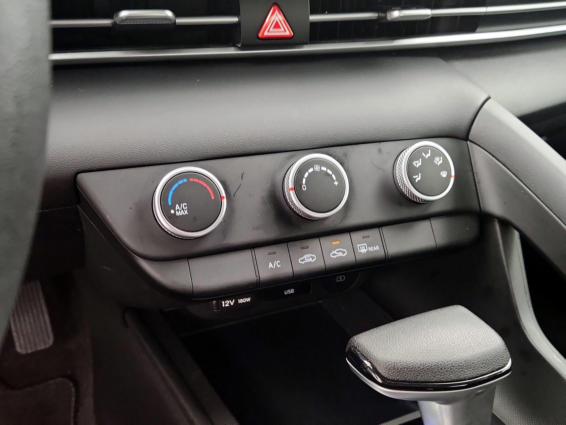 Thumbnail: 2024 Hyundai Elantra - 16