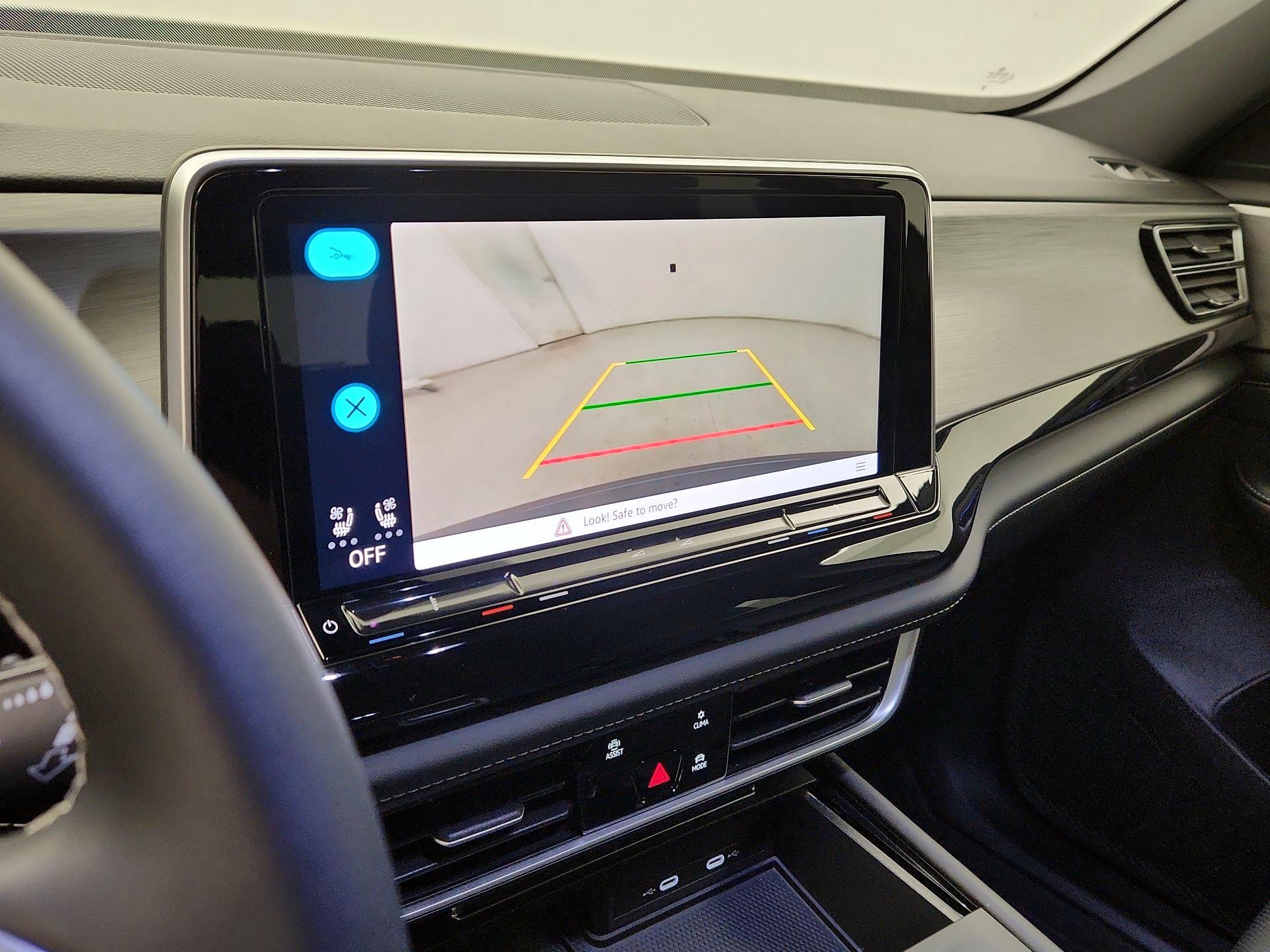 Thumbnail: 2025 Volkswagen Atlas - 14