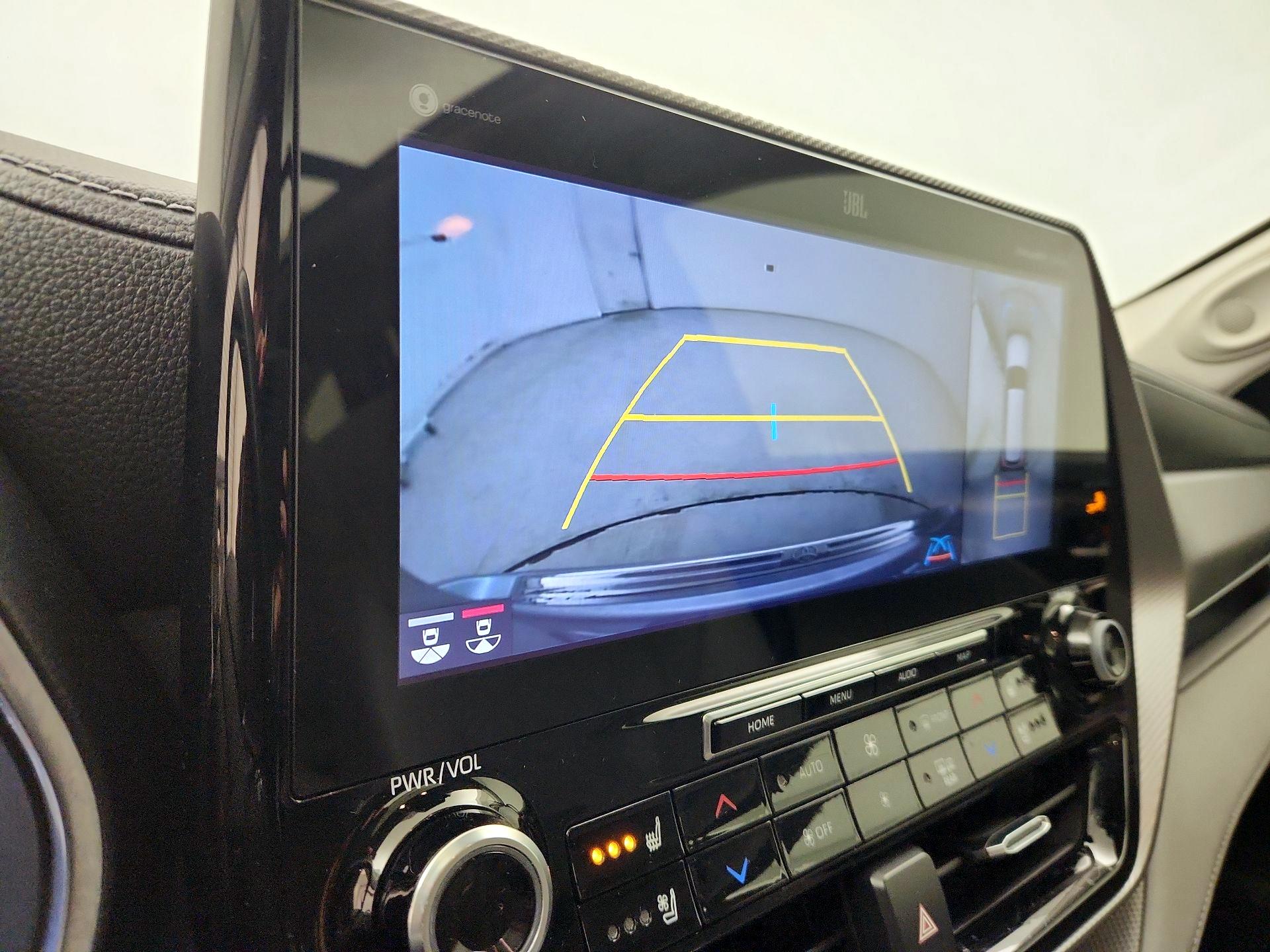 Thumbnail: 2020 Toyota Highlander - 15