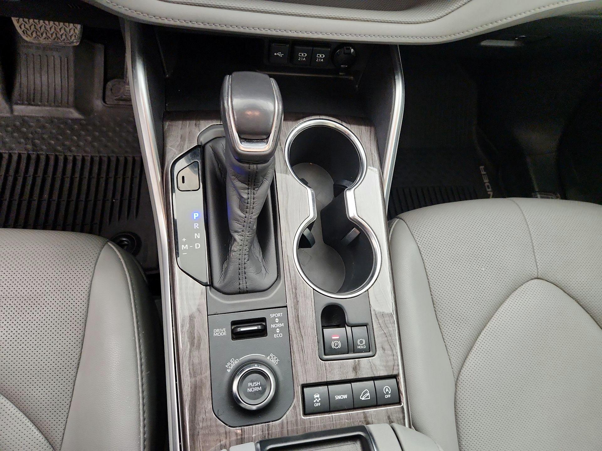 Thumbnail: 2020 Toyota Highlander - 18