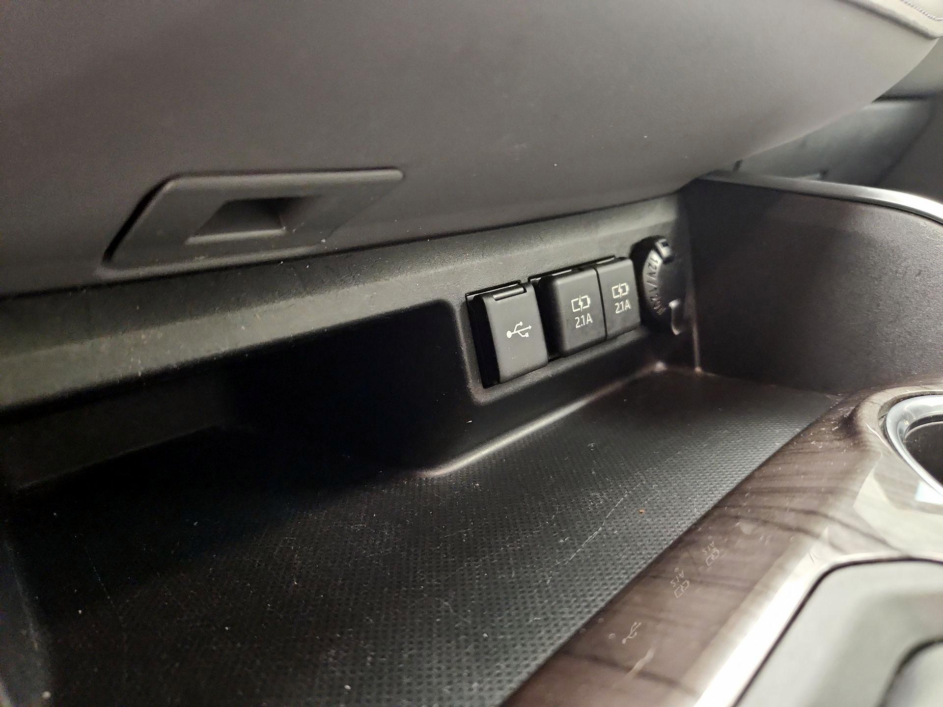 Thumbnail: 2020 Toyota Highlander - 19