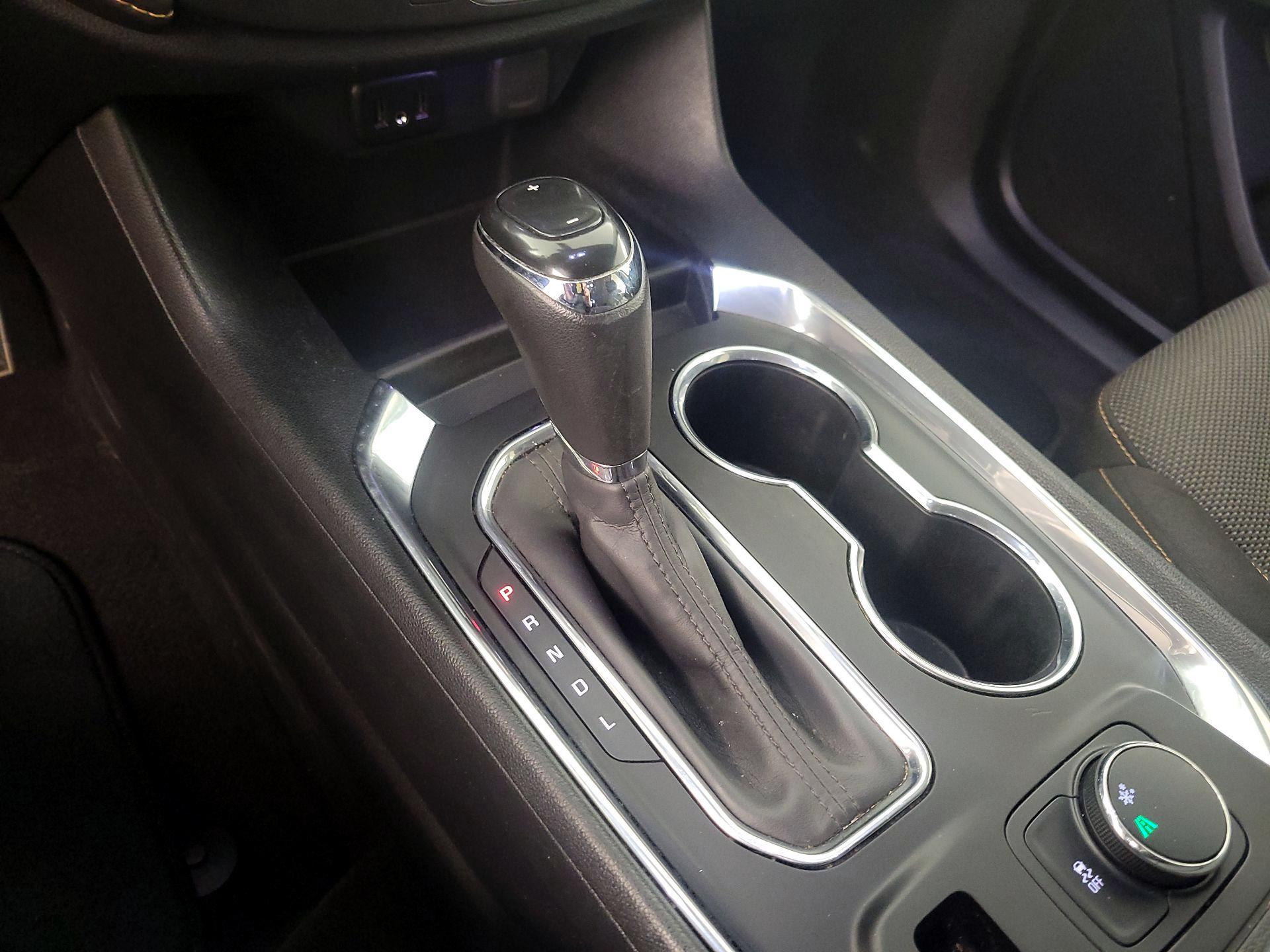 Thumbnail: 2020 Chevrolet Traverse - 18