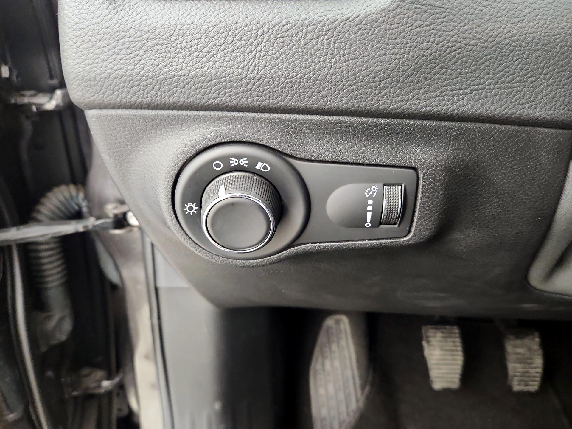 Thumbnail: 2018 Jeep Compass - 13