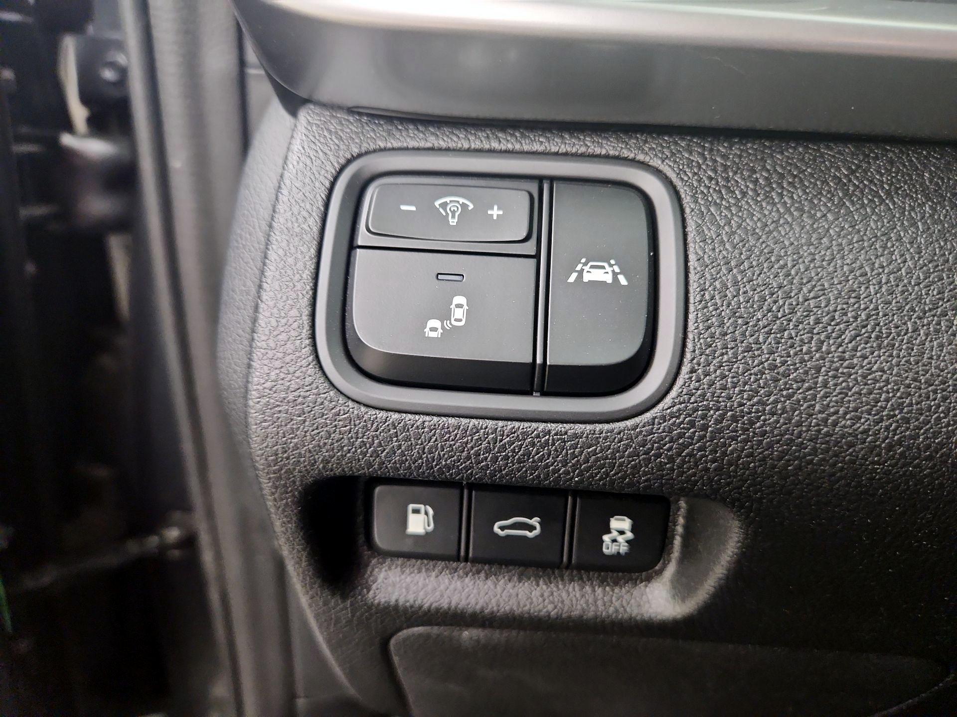 Thumbnail: 2020 Kia Optima - 13