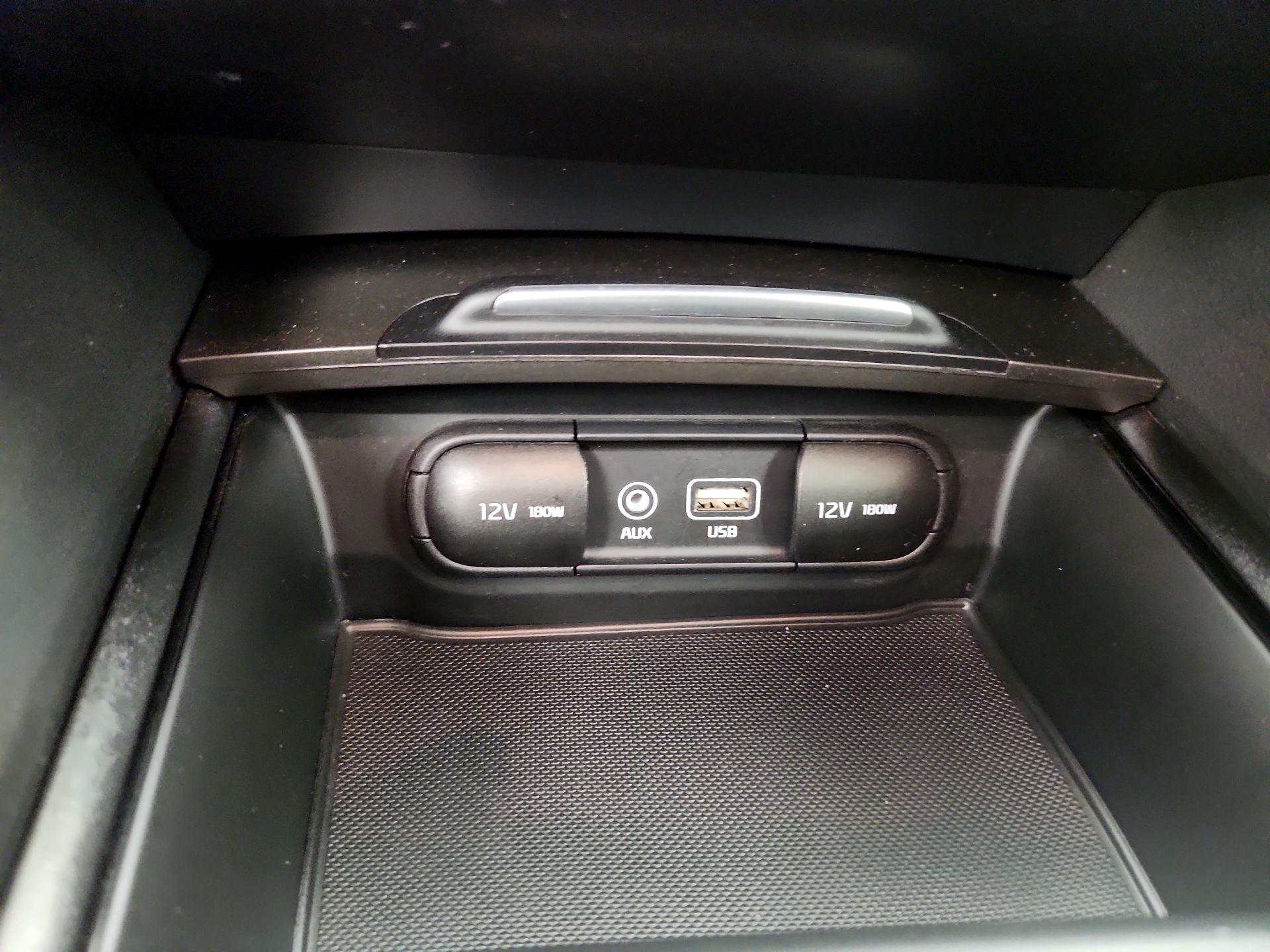 Thumbnail: 2020 Kia Optima - 18