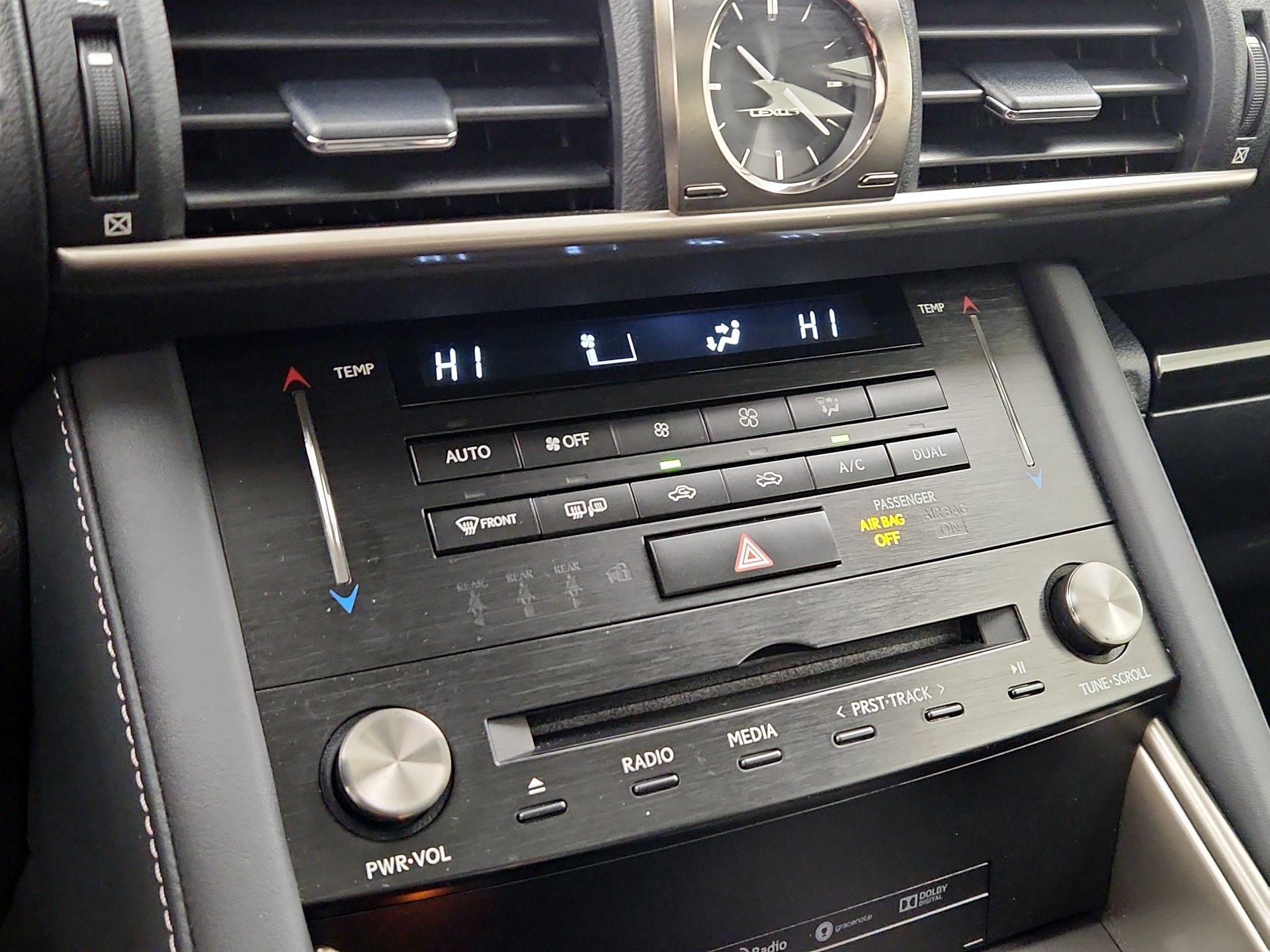 Thumbnail: 2018 Lexus IS - 17