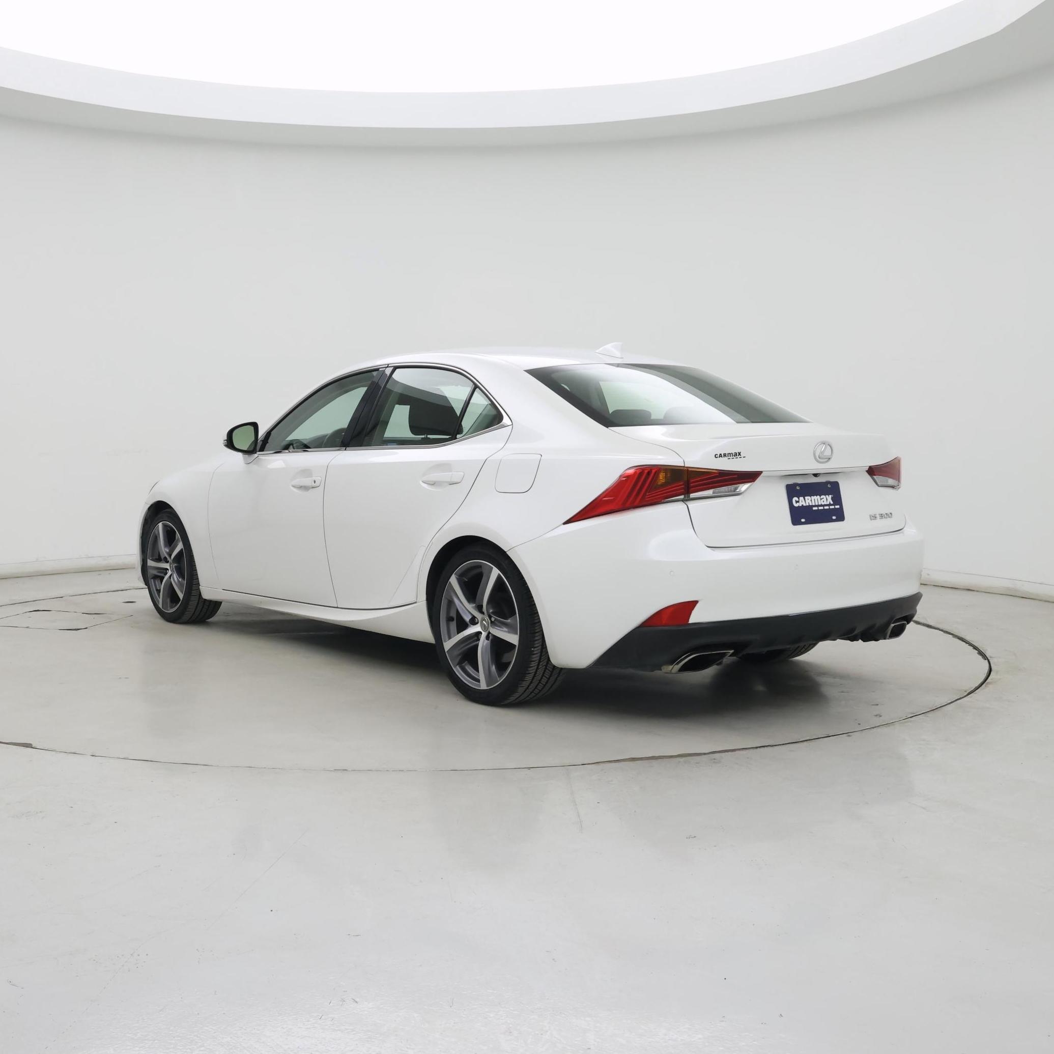 Thumbnail: 2018 Lexus IS - 2