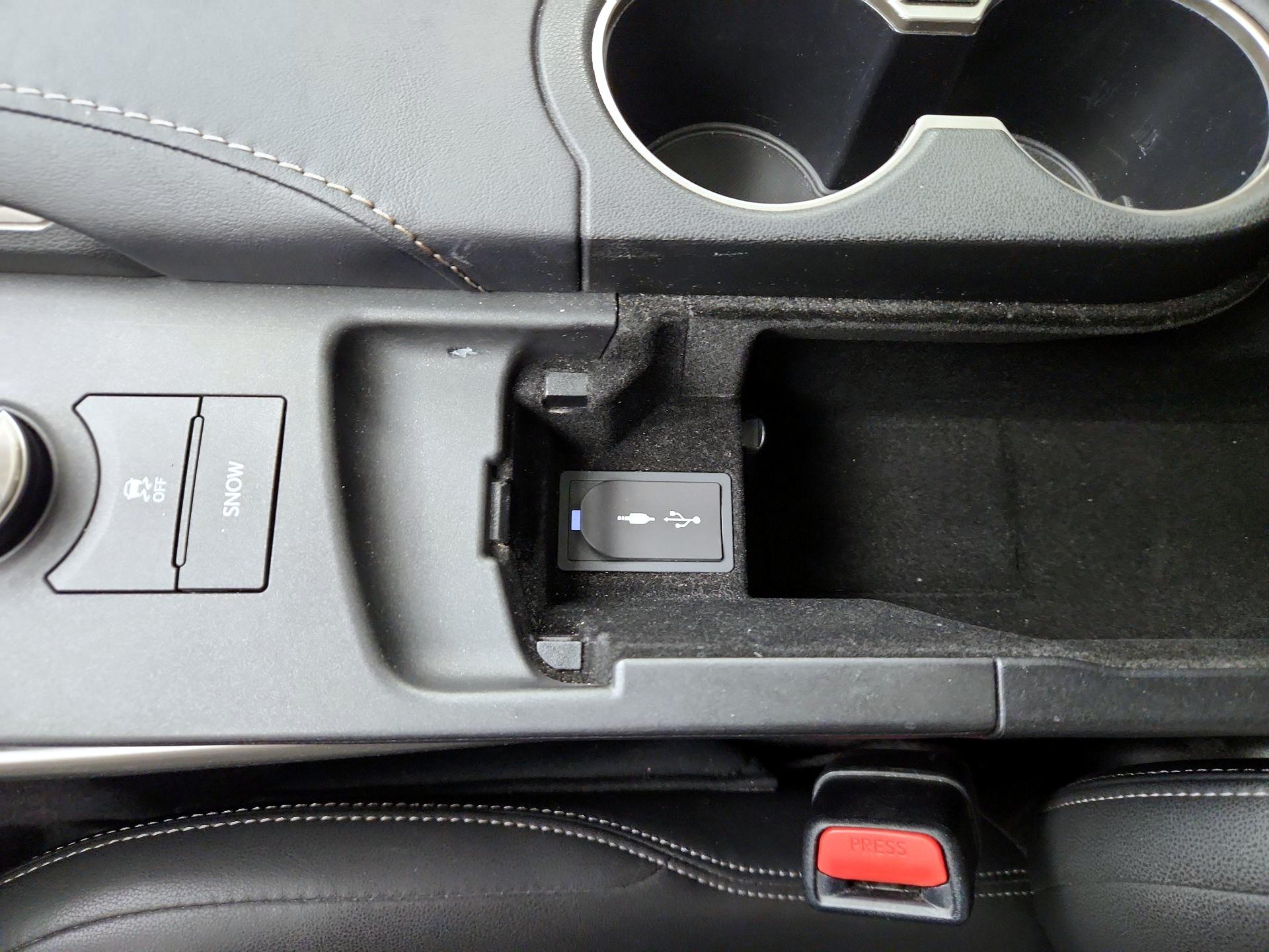 Thumbnail: 2018 Lexus IS - 19