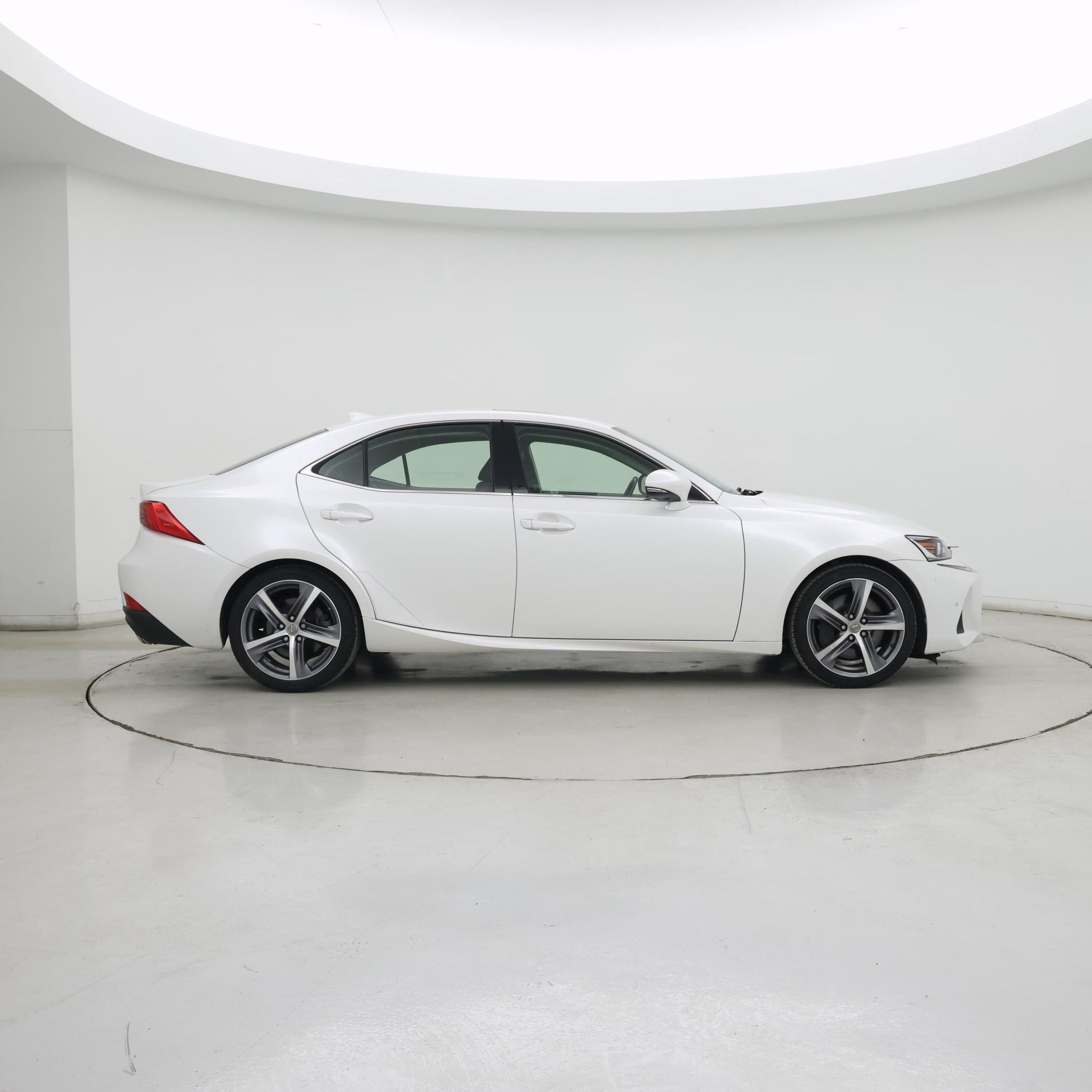 Thumbnail: 2018 Lexus IS - 7