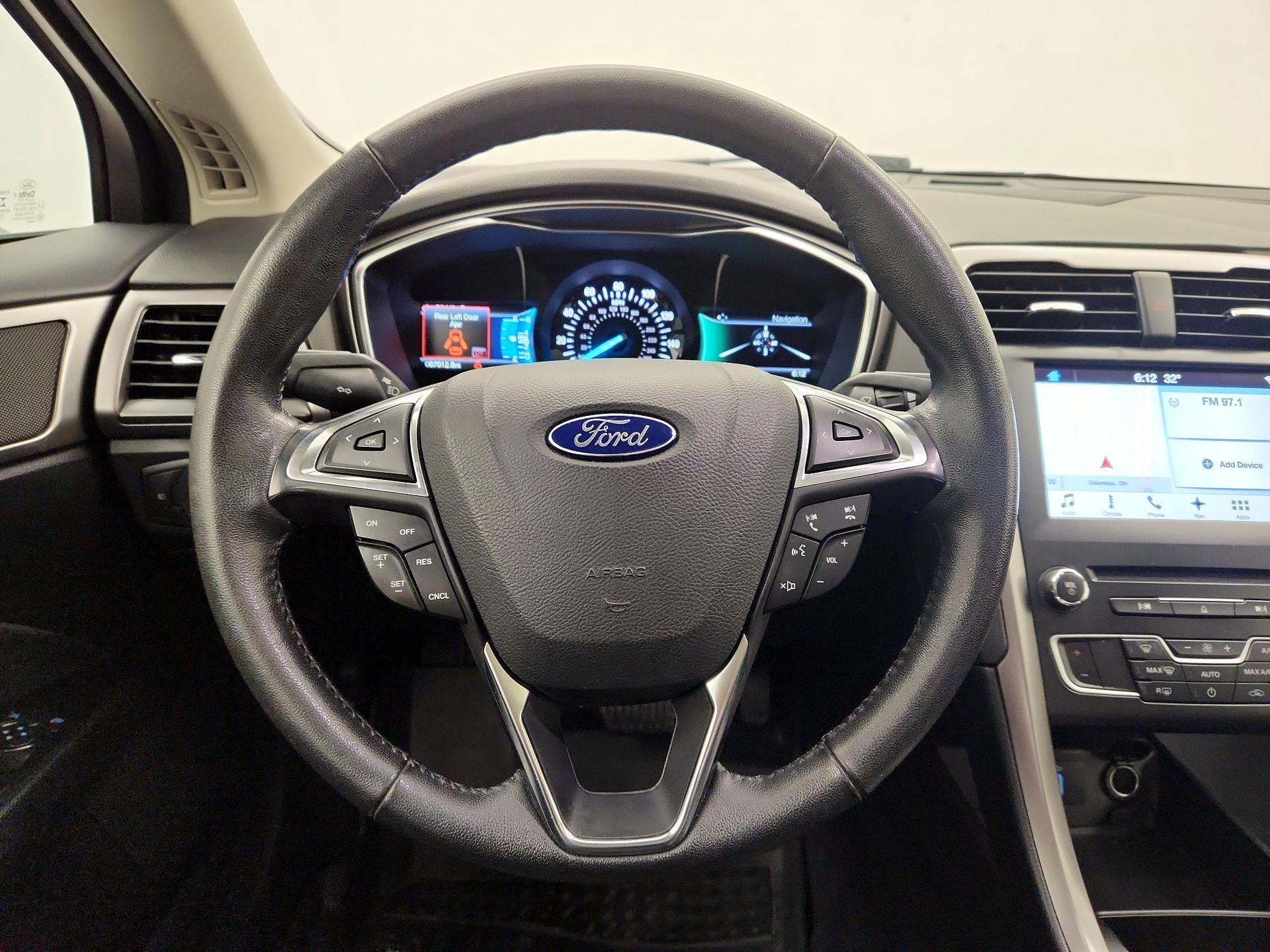 Thumbnail: 2017 Ford Fusion - 10