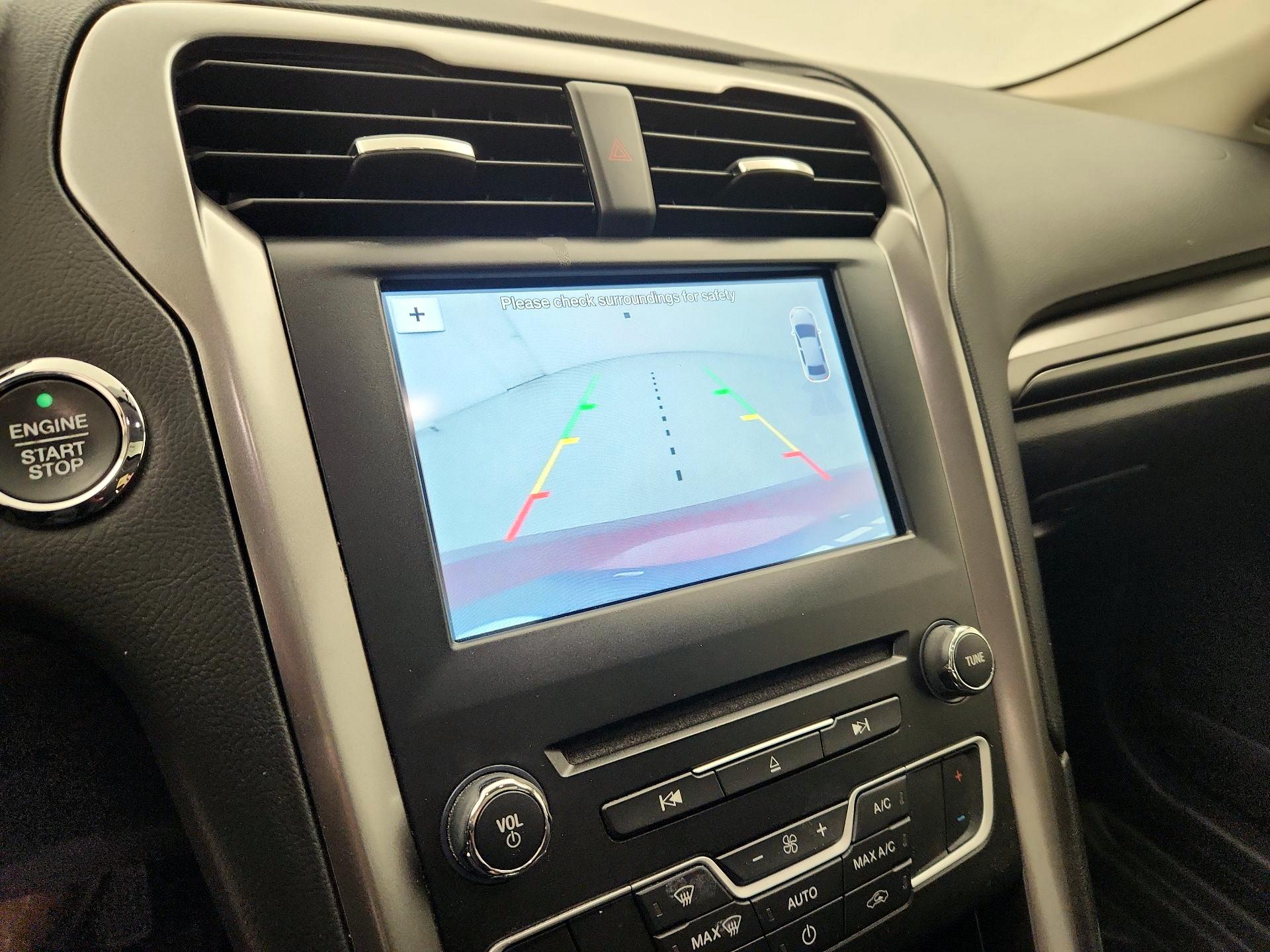 Thumbnail: 2017 Ford Fusion - 15