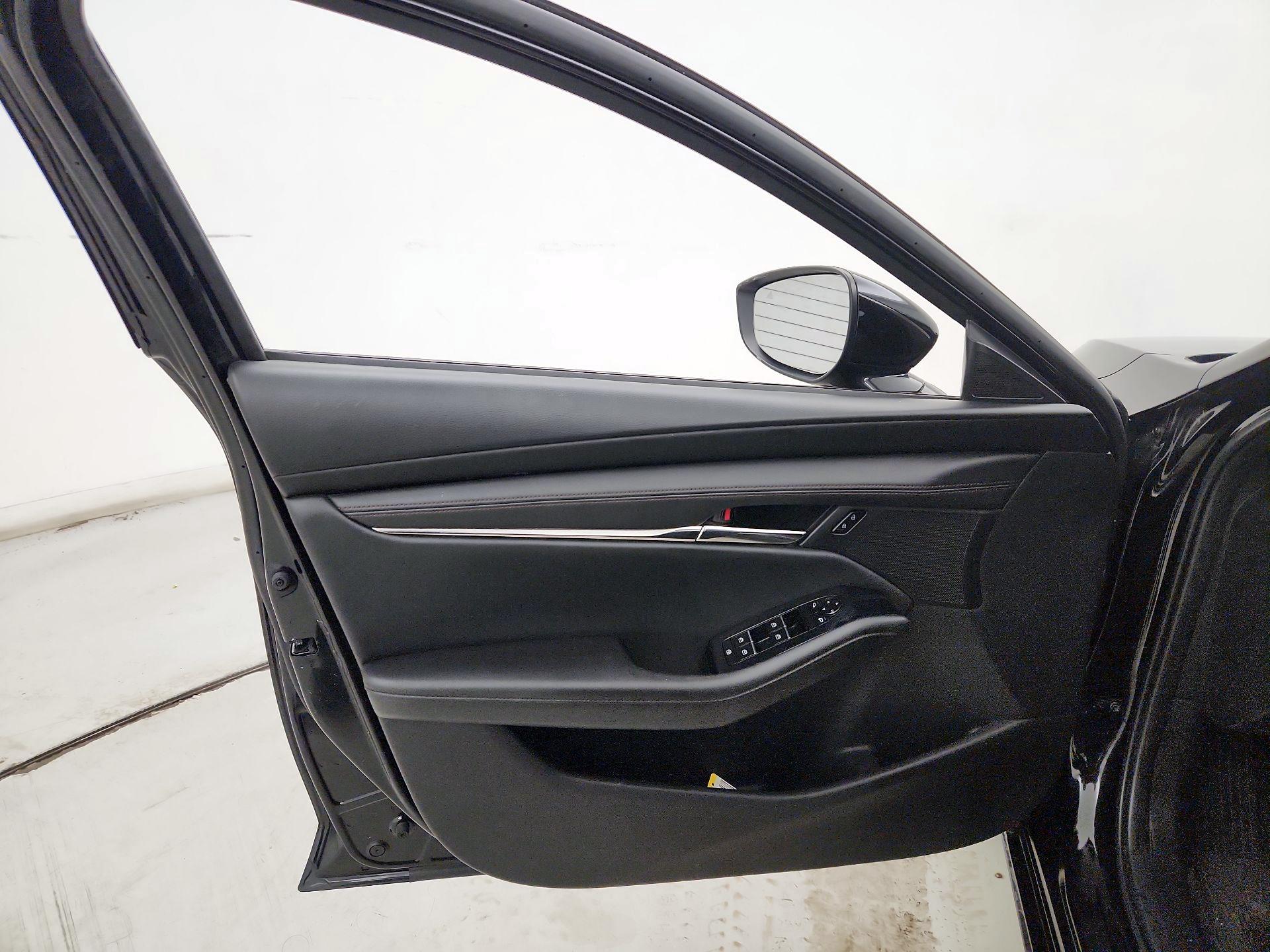 Thumbnail: 2021 Mazda Mazda3 - 12