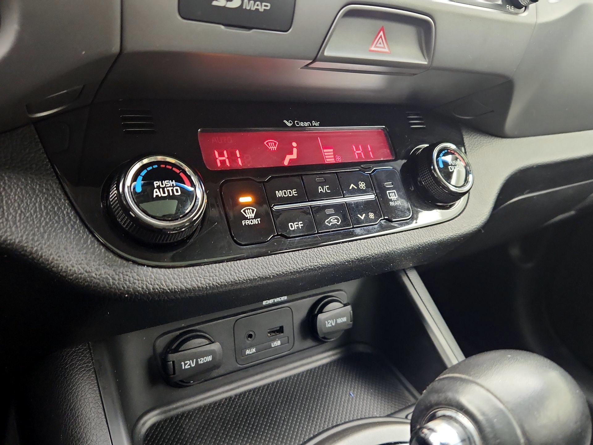 Thumbnail: 2014 Kia Sportage - 17