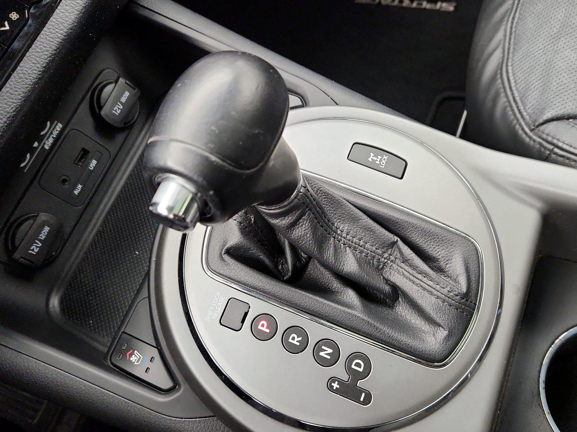 Thumbnail: 2014 Kia Sportage - 18