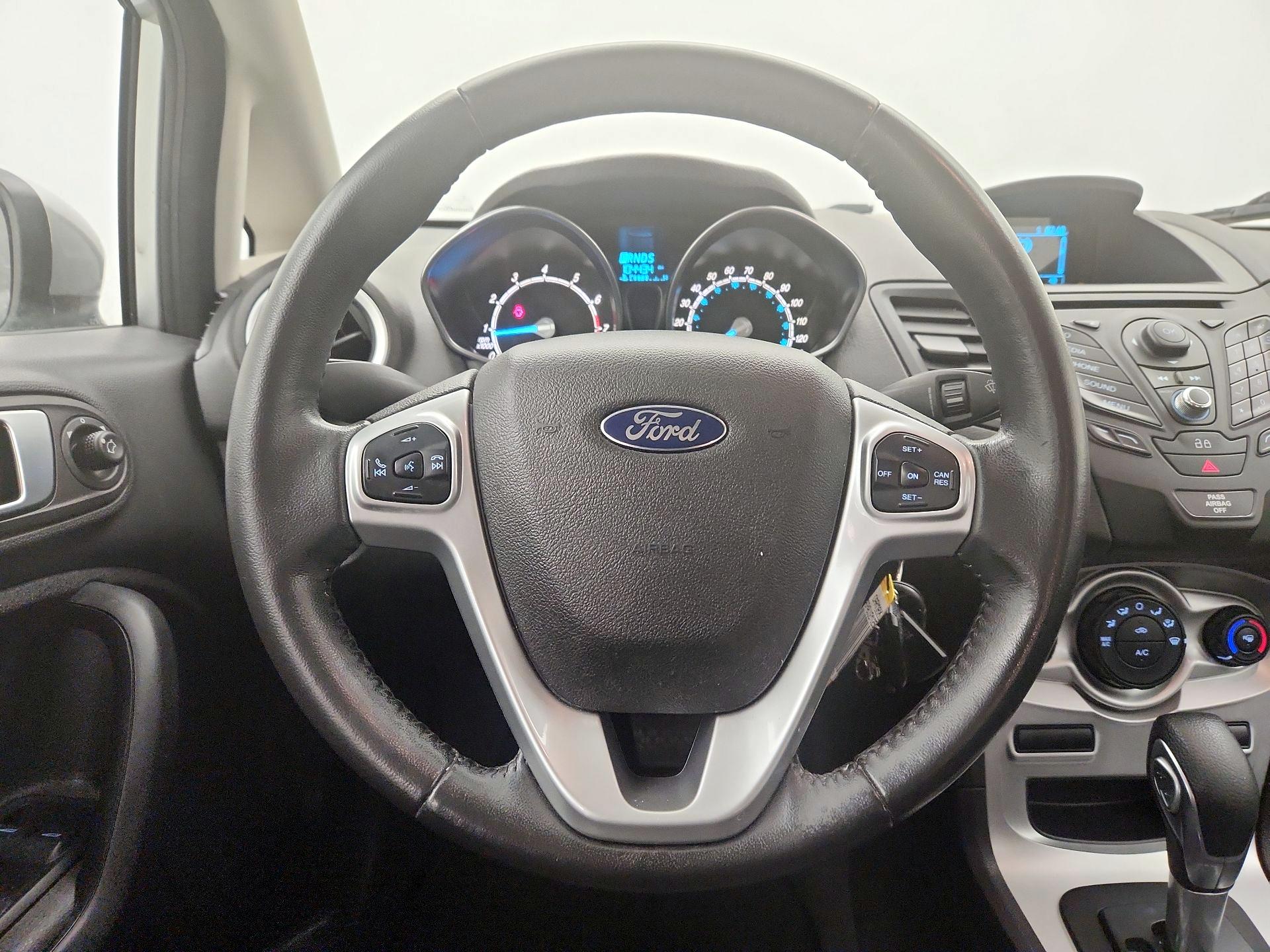 Thumbnail: 2014 Ford Fiesta - 10