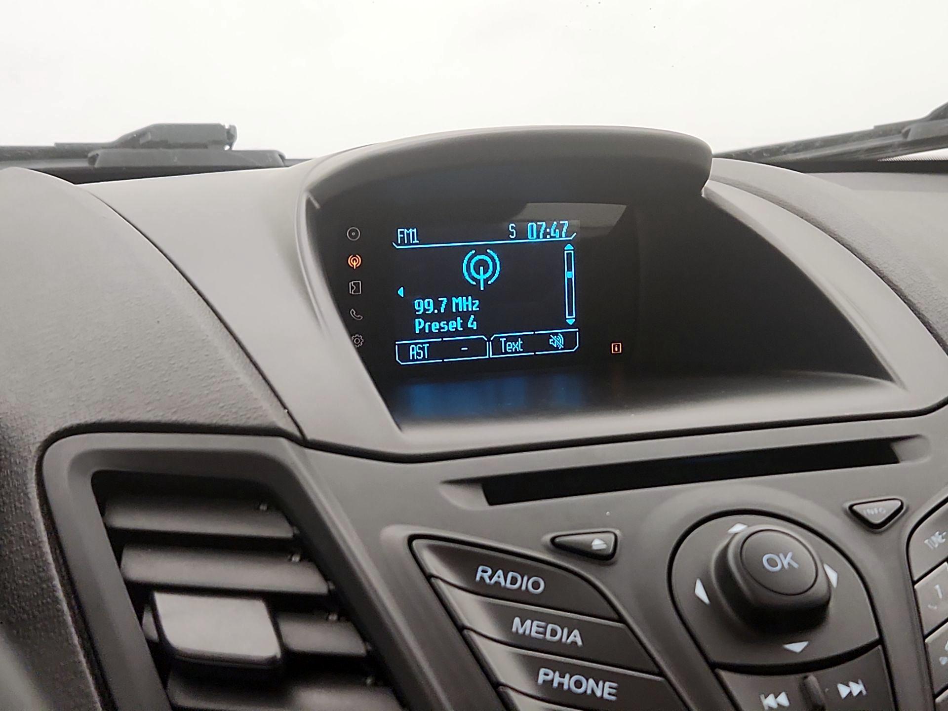 Thumbnail: 2014 Ford Fiesta - 14