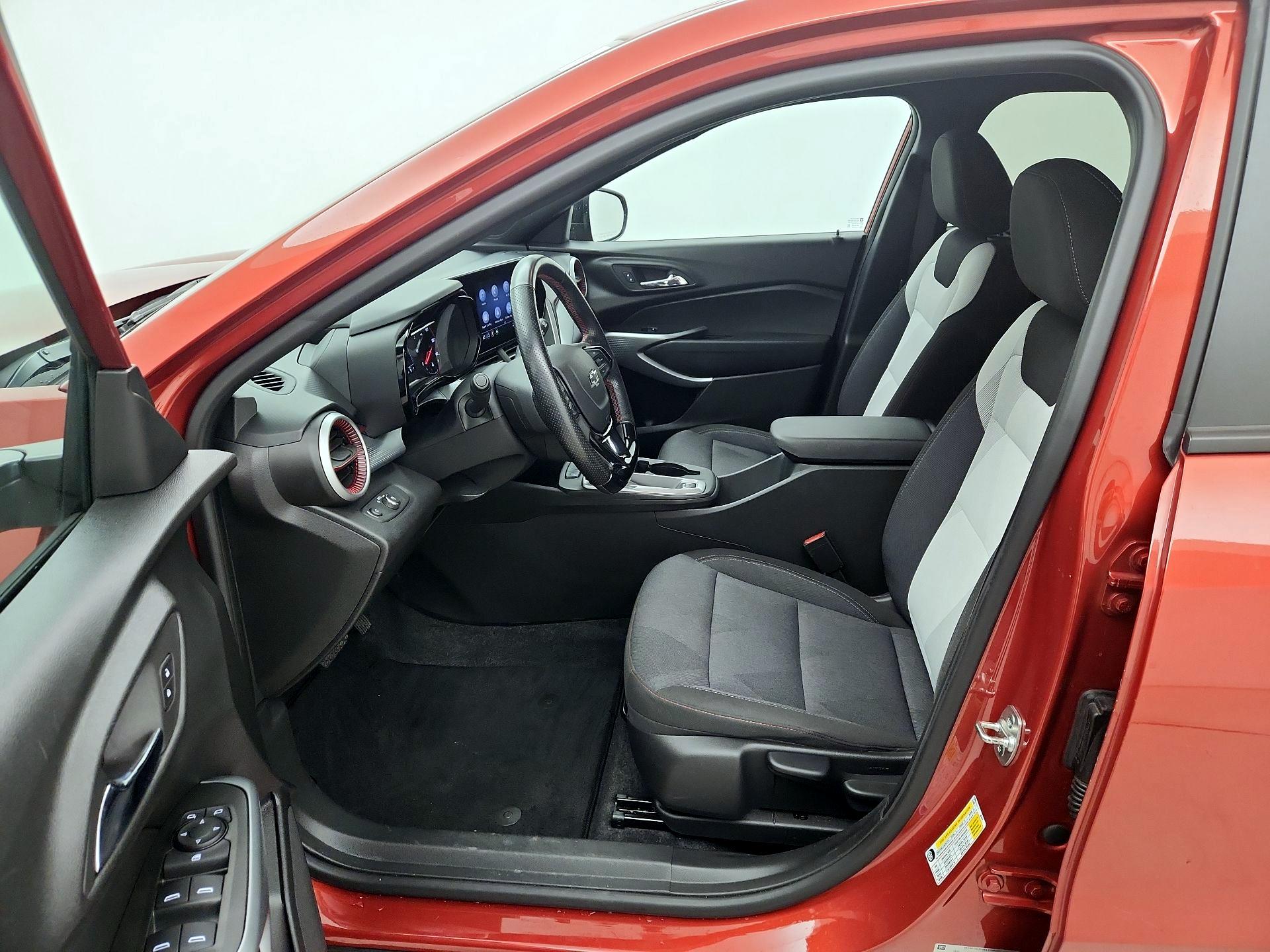 Thumbnail: 2024 Chevrolet Trax - 11