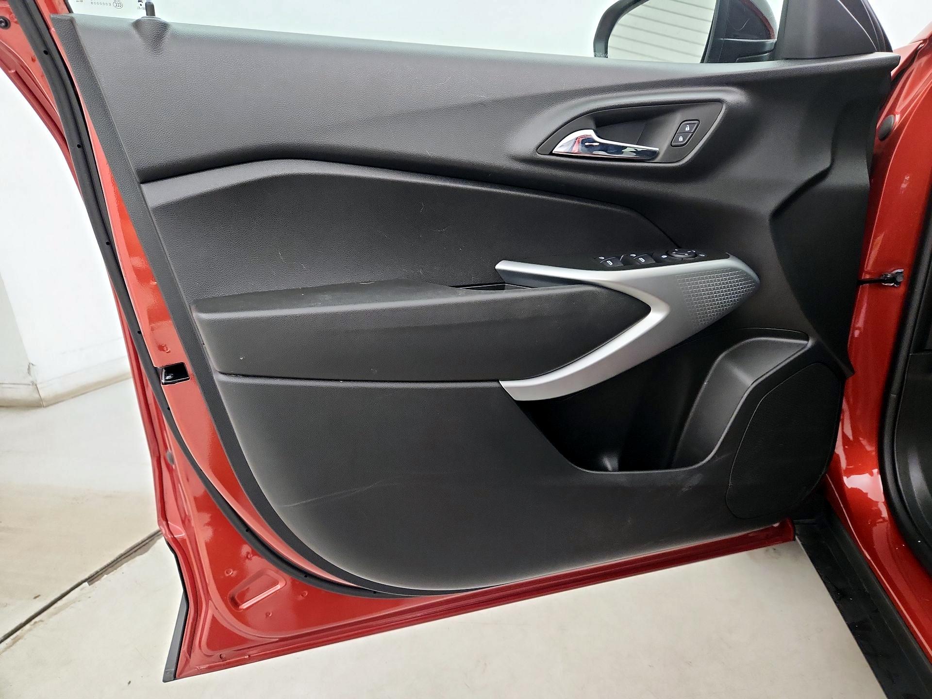 Thumbnail: 2024 Chevrolet Trax - 12