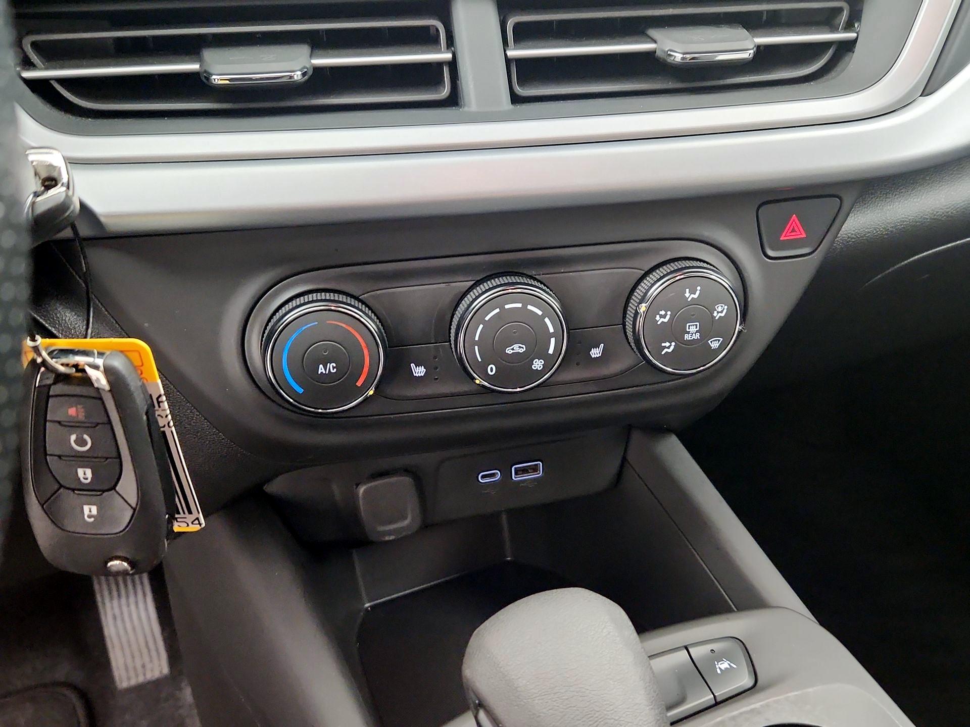 Thumbnail: 2024 Chevrolet Trax - 16