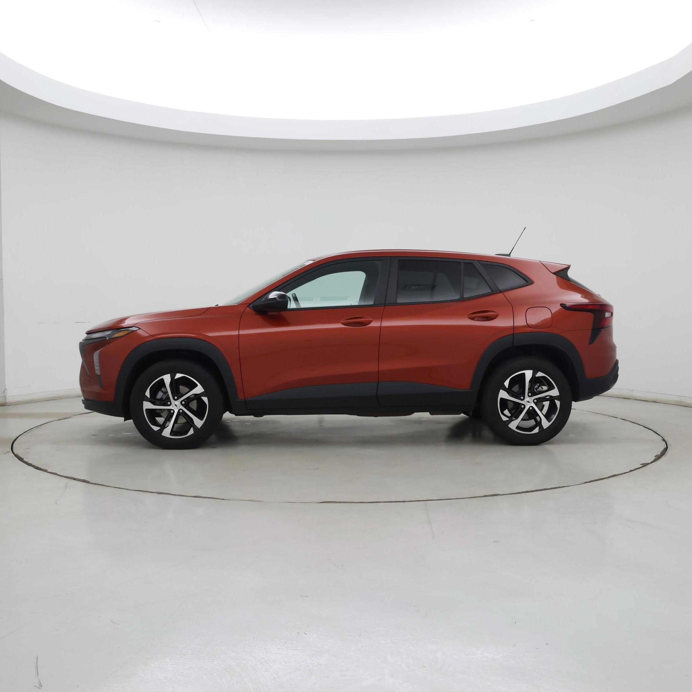 Thumbnail: 2024 Chevrolet Trax - 3